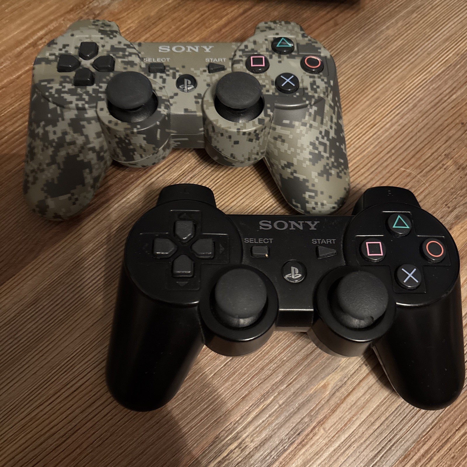 Sony PlayStation 3 Console PS3 + Cords +2 Controllers Blu-ray DVD HDMI Bluetooth