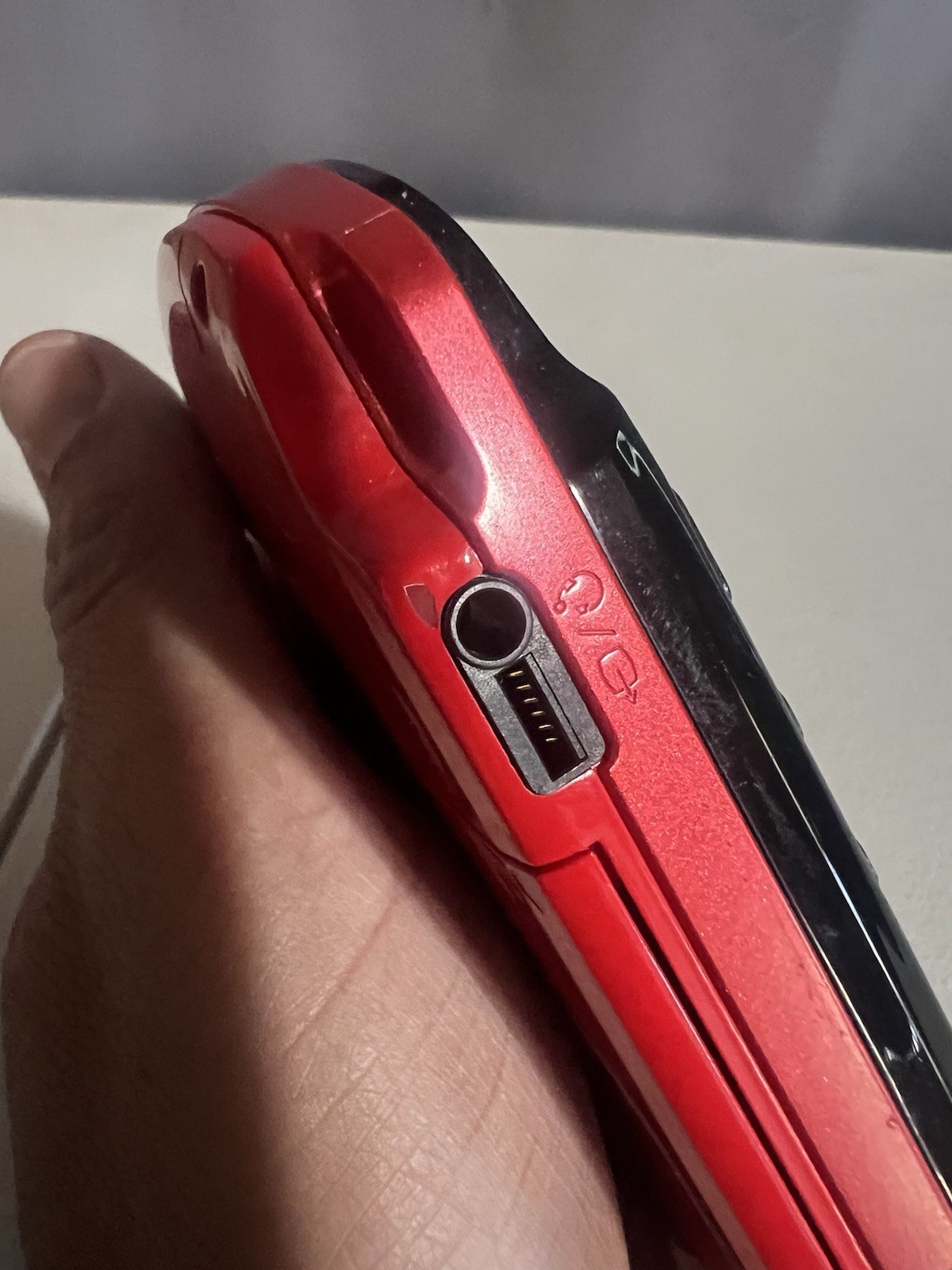 Sony PSP 3000 Console Red Black No Battery No Charger with Memory Card 1GB