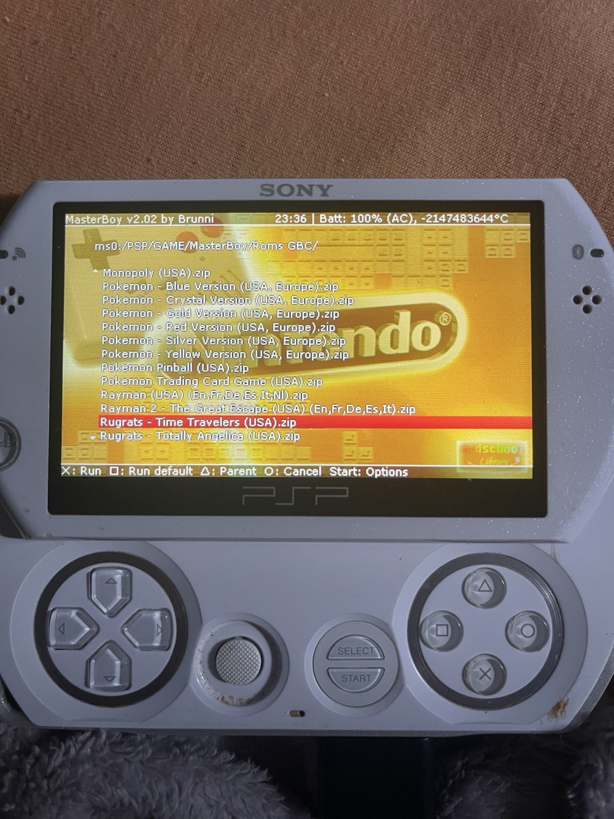 Sony PSP Go PSP-N1001 White 6870MB Wi-Fi Handheld Console *see description* SALE