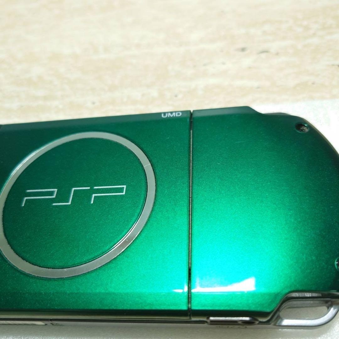 Sony PSP 3000 Spirited Green Complete in Box Near Mint Limited Edition 7075