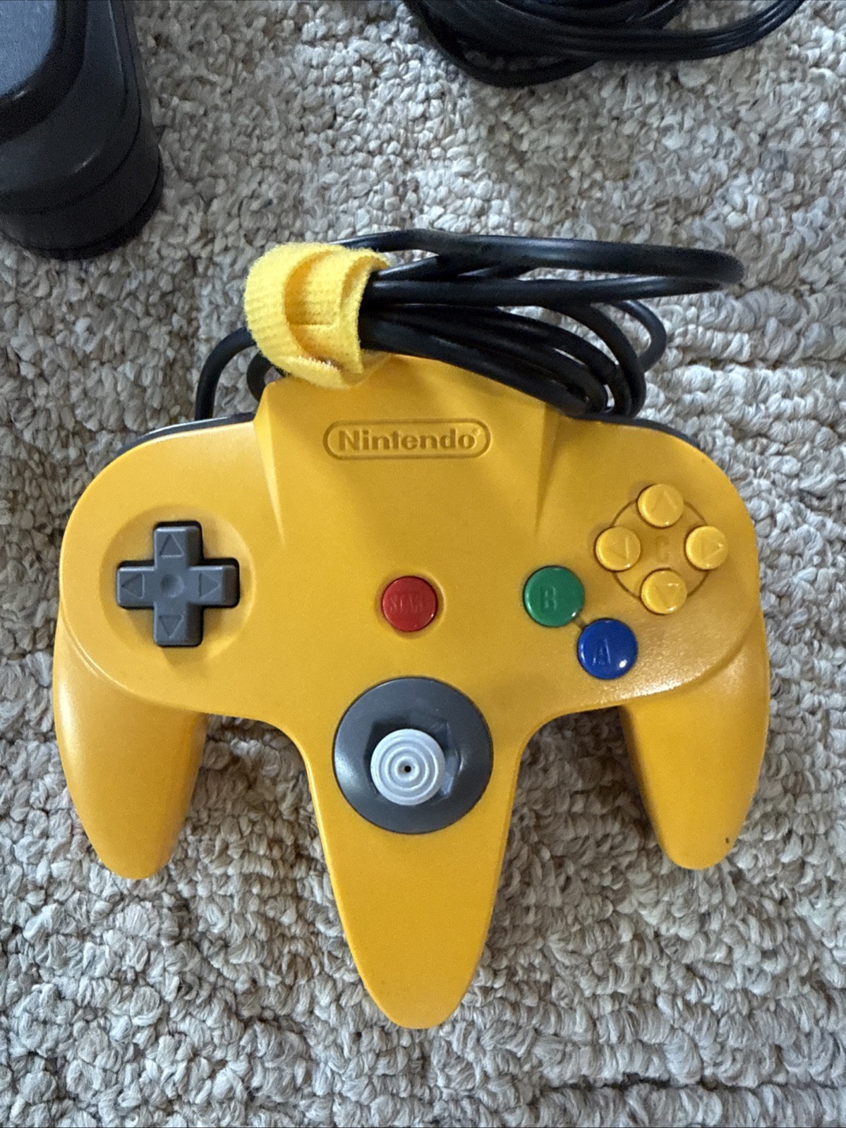 Vintage Nintendo 64 N64 Bundle W Controllers