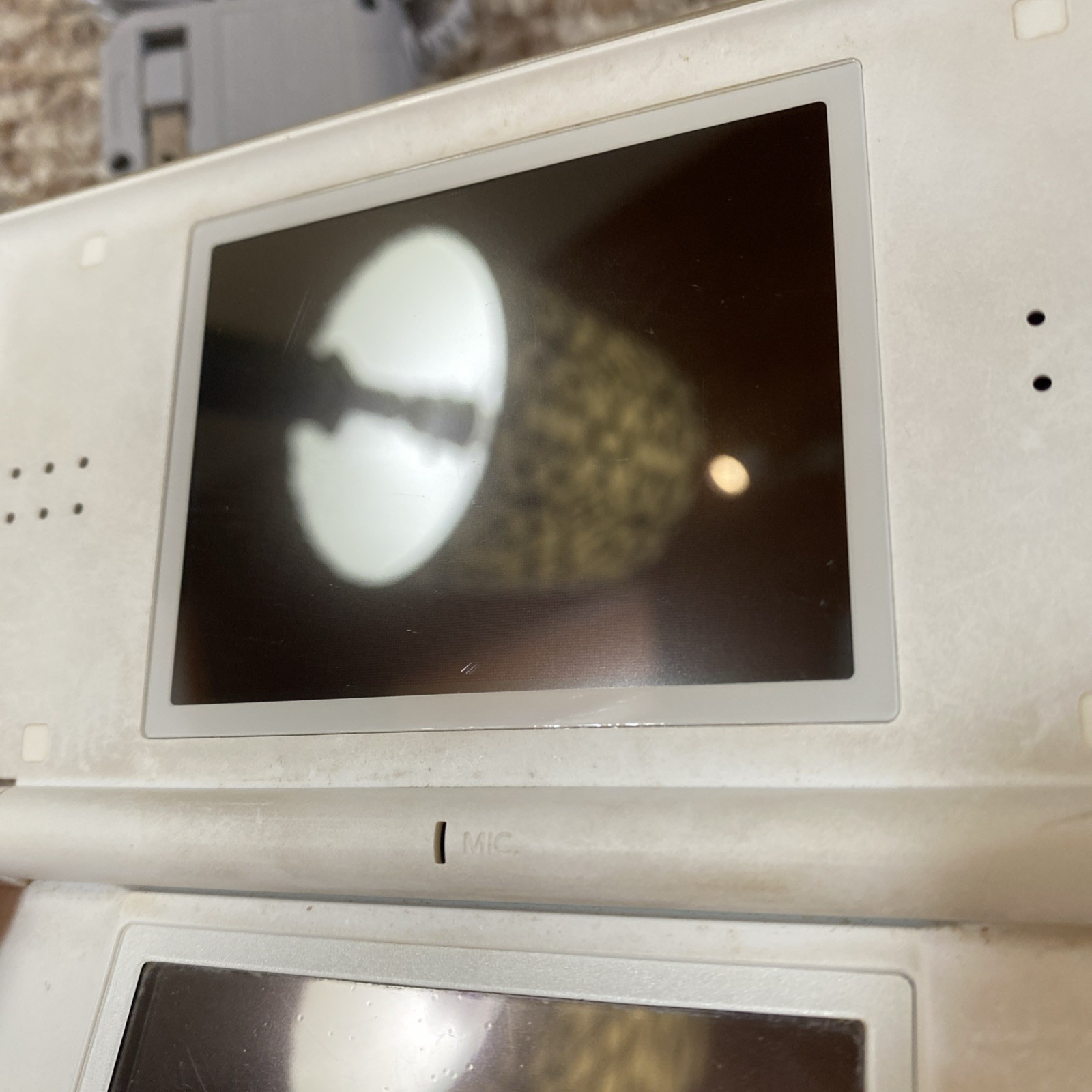 Nintendo DS Lite (USG-001) Handheld – White Charger