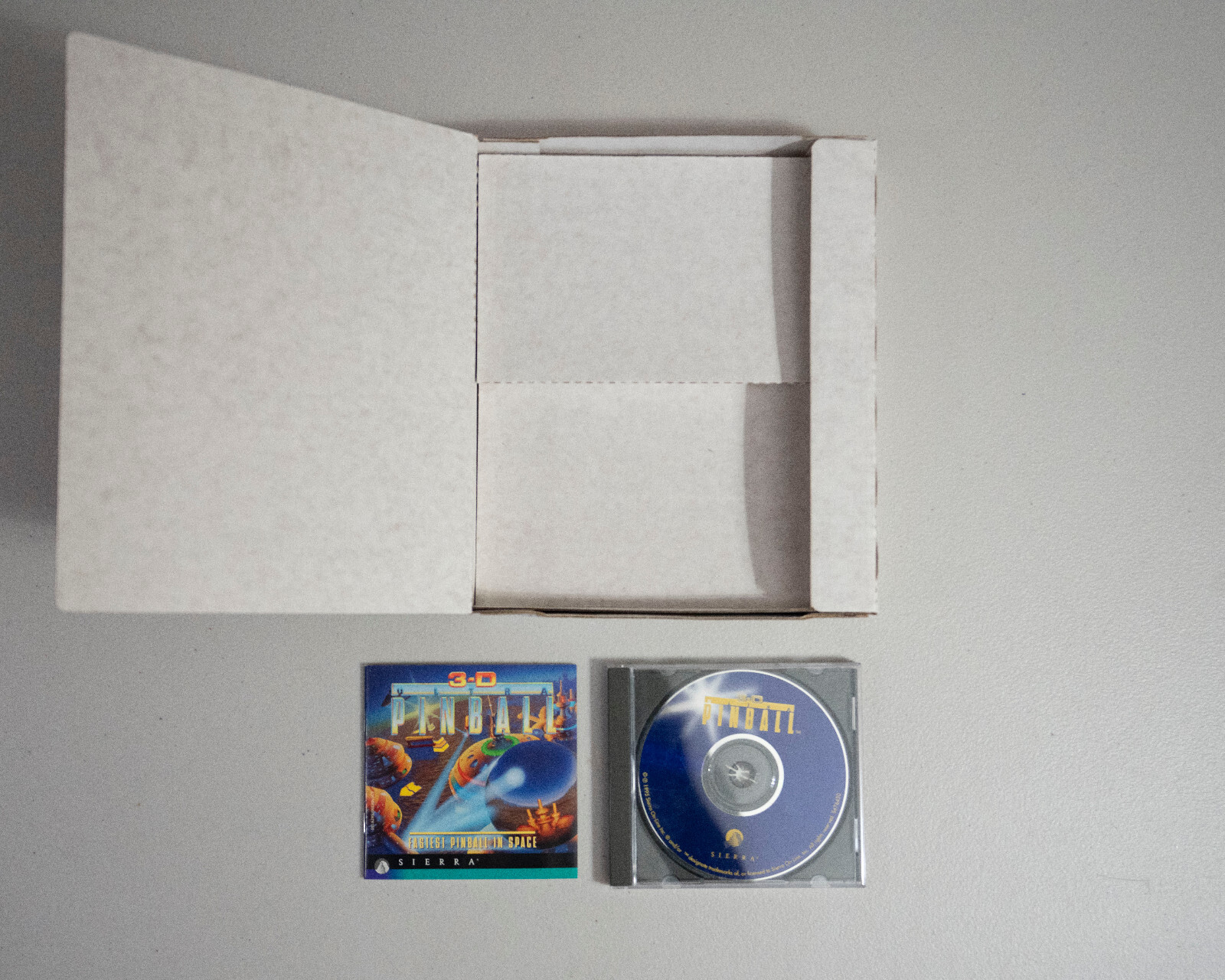 SIERRA – 3-D Ultra Pinball Space Sierra PC Video Game Big Box Windows 95 – 1995