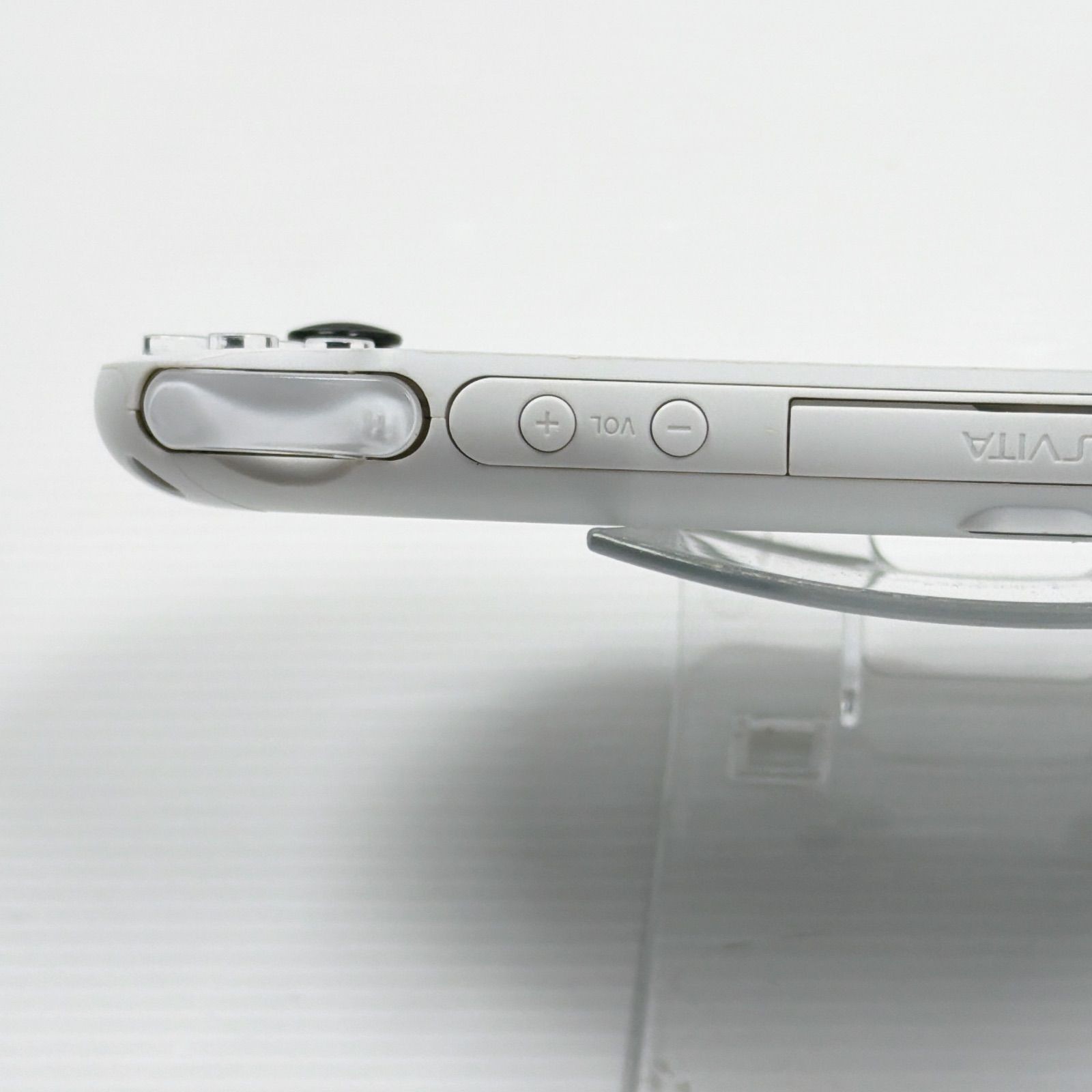 Excellent SONY PS Vita PCH-2000 Console White w/charger