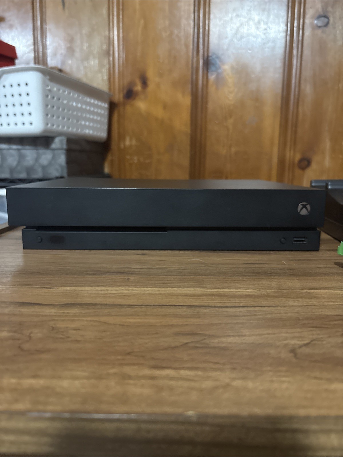 READ TESTED Microsoft Xbox One X Console Bundle LOT 1TB 1787 GAMES MIC MOUNT VGC