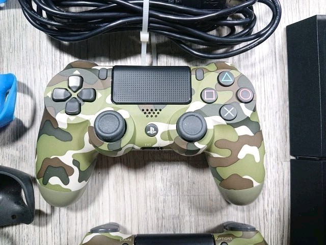 Sony PlayStation 4 CUH-1215A Gaming Bundle 15 Games 2 Camo Controllers Cords W@W