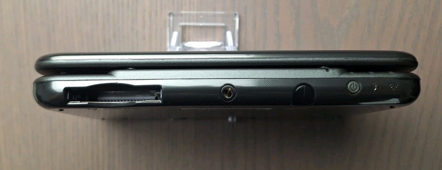 New Nintendo 3DS XL Metallic Black | Charger 32GB SD Card | REGION FREE TOP IPS