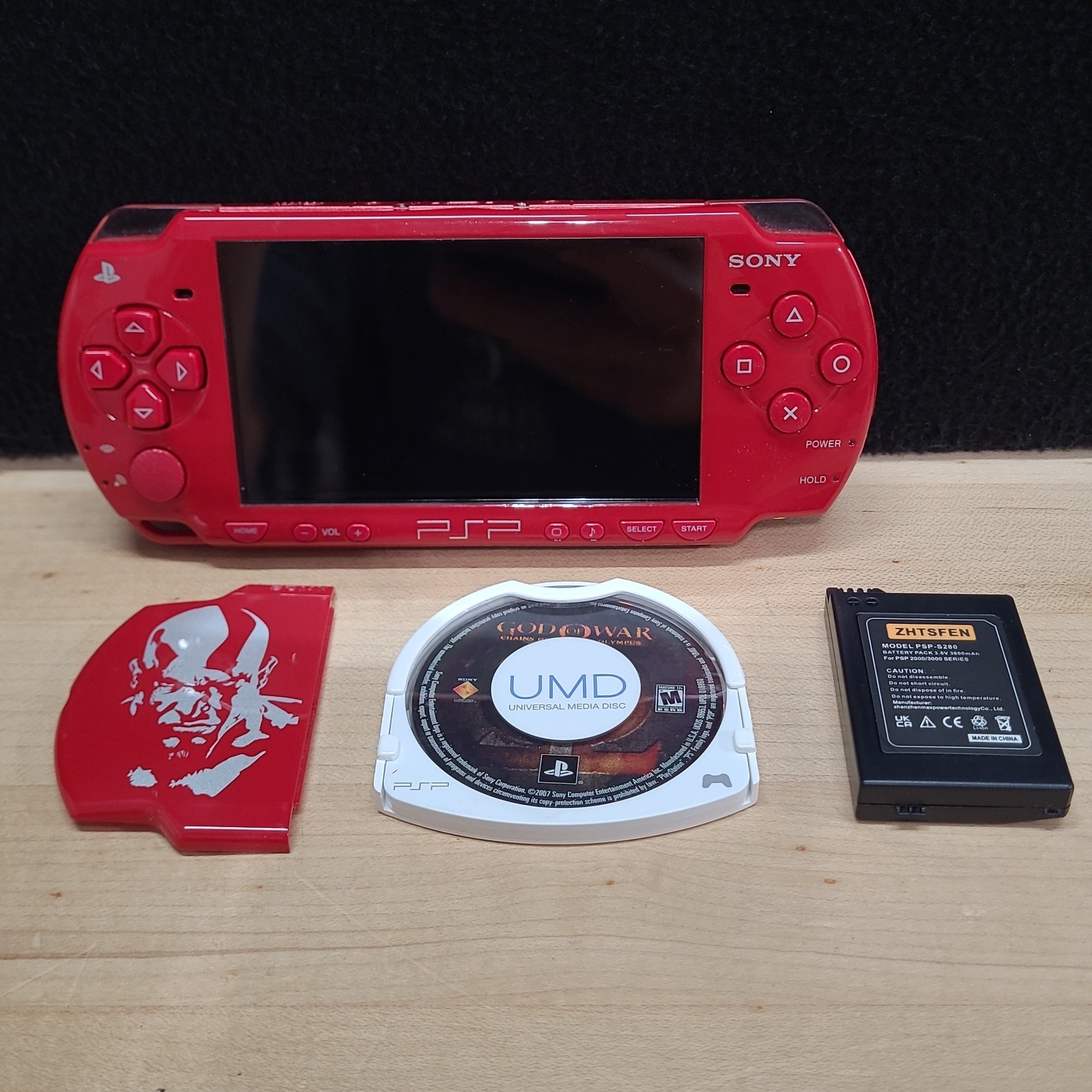 Sony PlayStation Portable PSP-2001 God of War Edition Red Console W/Game New Bat