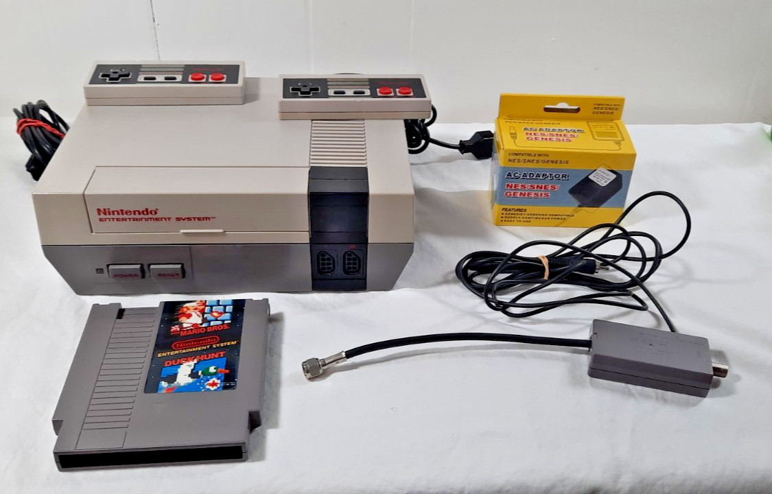 1985 Original NES With New 72 Pin con. 2 Original Controllers New P/S + Mario