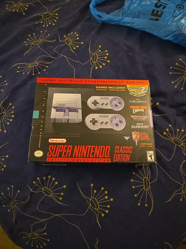Nintendo Super Nintendo Entertainment System Classic Edition Gray HDMI Built-In