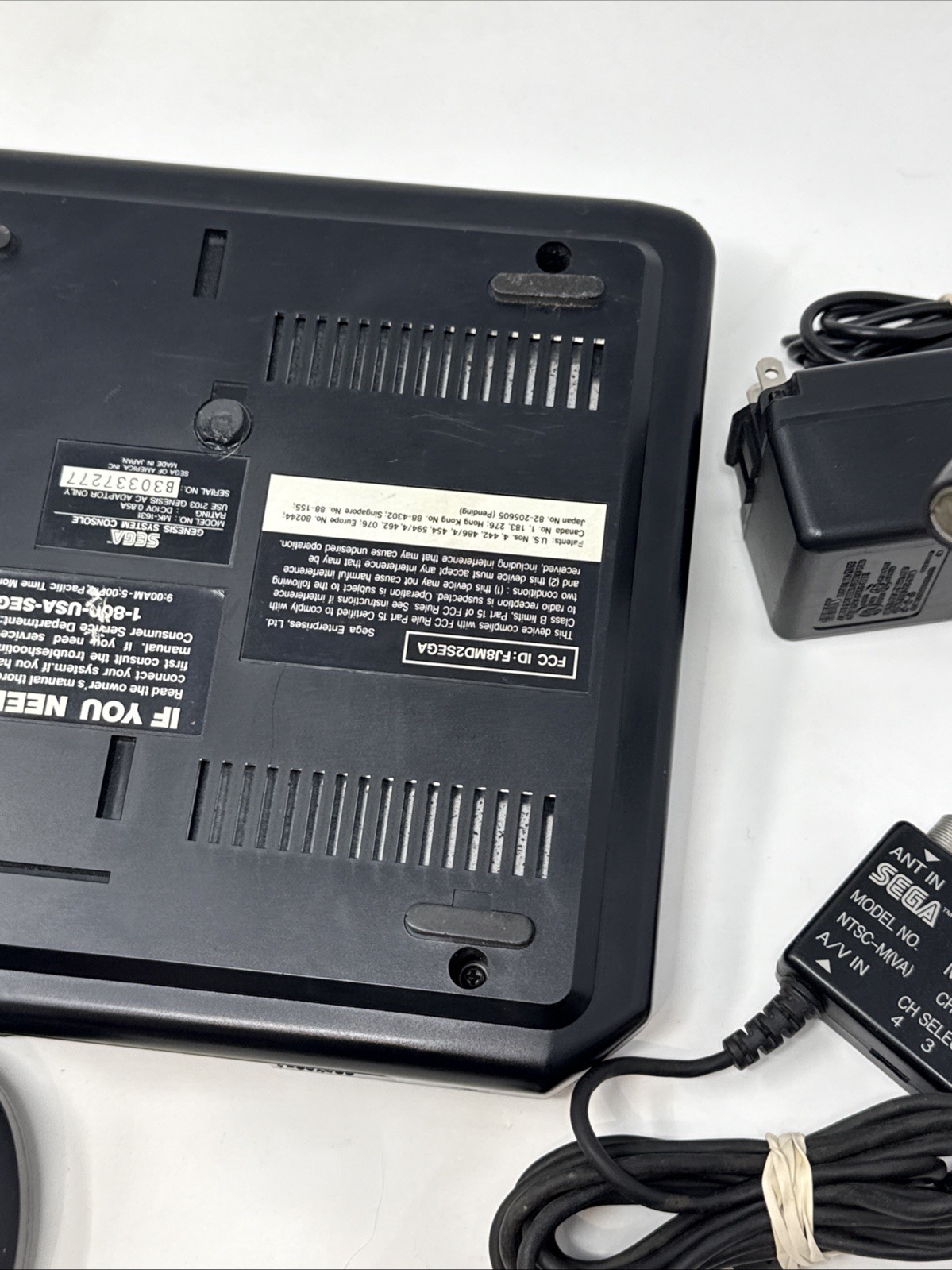 Sega Genesis Model 2 MK-1631 Console System Bundle w/ Controller Tested Working