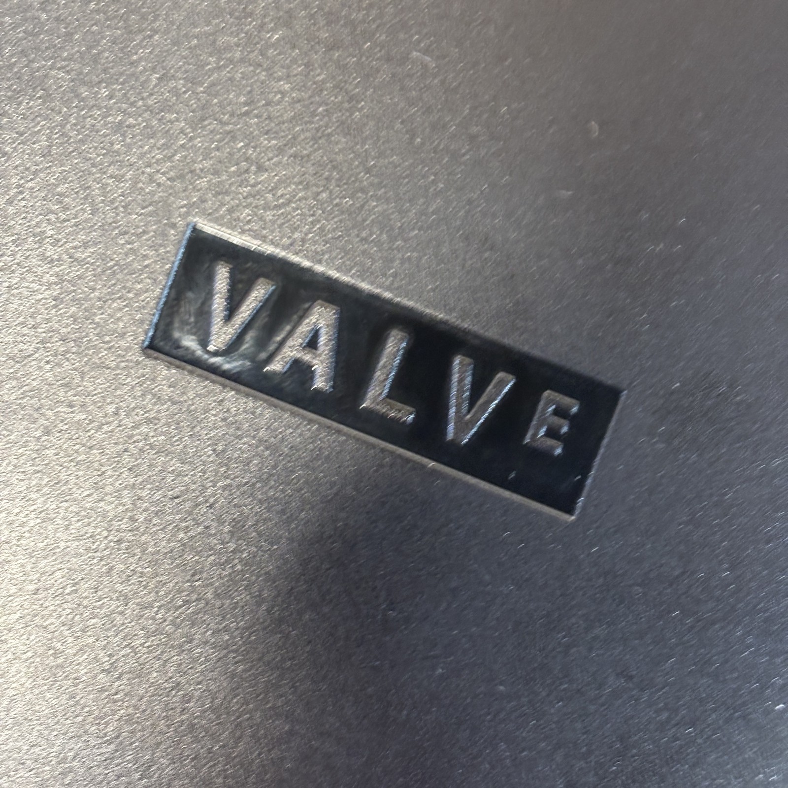 Valve Steam Deck OLED 1030 AMD APU 2.4GHz 16GB RAM 512GB SSD 7.4″ Windows 11