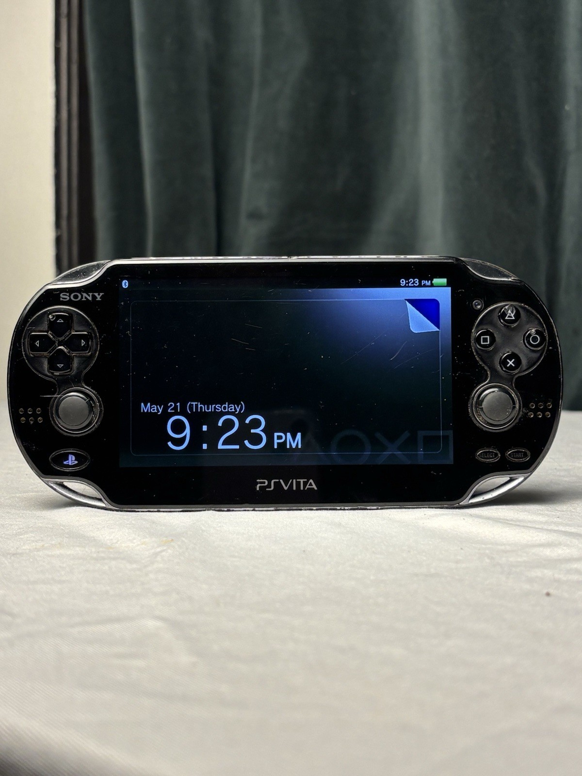 Sony Playstation PS Vita PCH-1001 Handheld Console w/ 16gb Memory Card & Charger