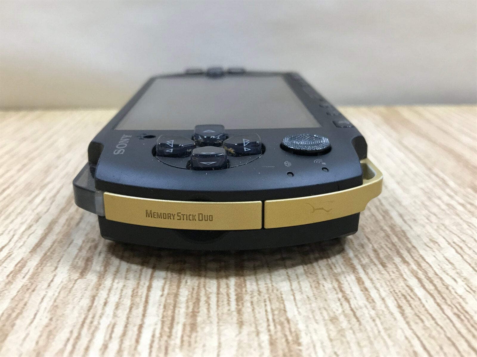 PSP-3000 MONSTER HUNTER 3RD Ver. Console Japan – With Defects GE1735