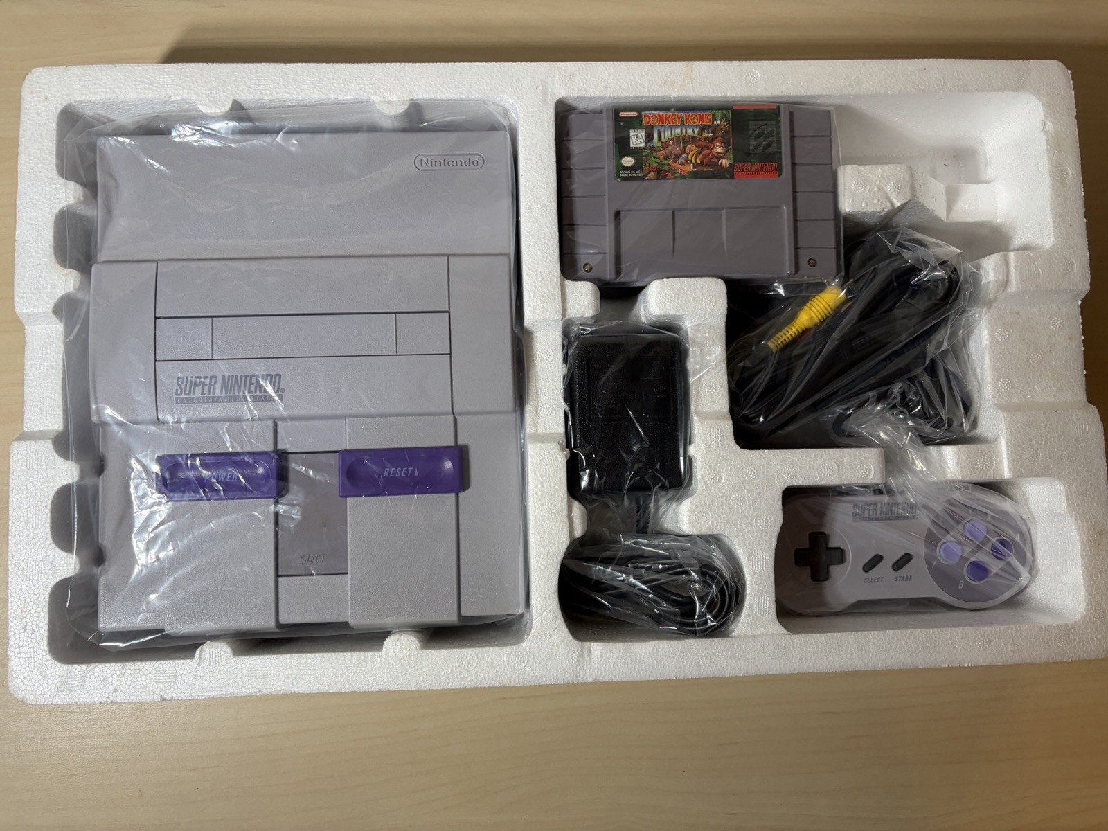 Super Nintendo SNES System Donkey Kong Country Complete – Mint Condition