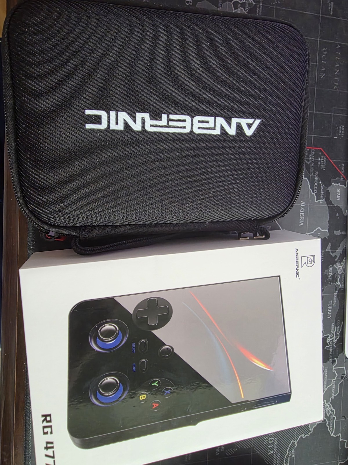 Anbernic Rg477v With OEM Box And Carry Box 8+128