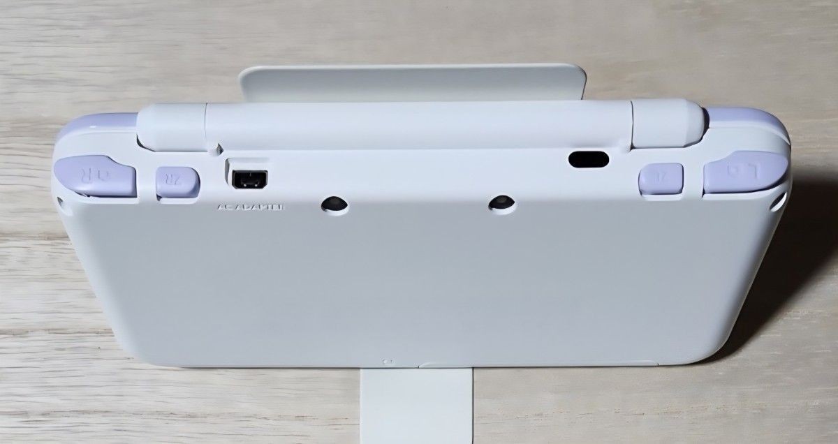 New Nintendo 2DS XL LL White Lavender Console Stylus Working Japanese ver