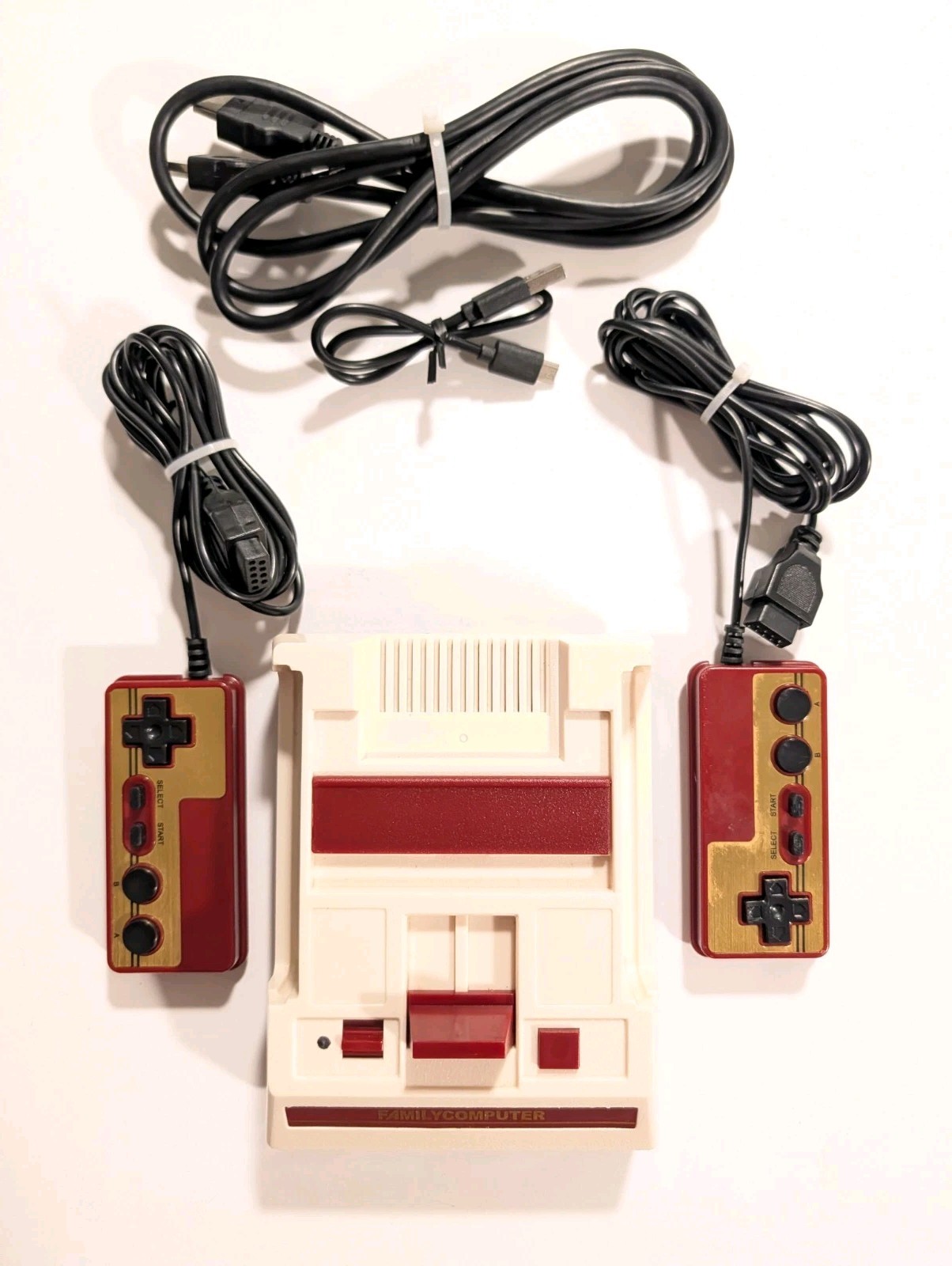 Mini Family Computer Retro 8-Bit Video Game Console with 600 Built-in NES Games