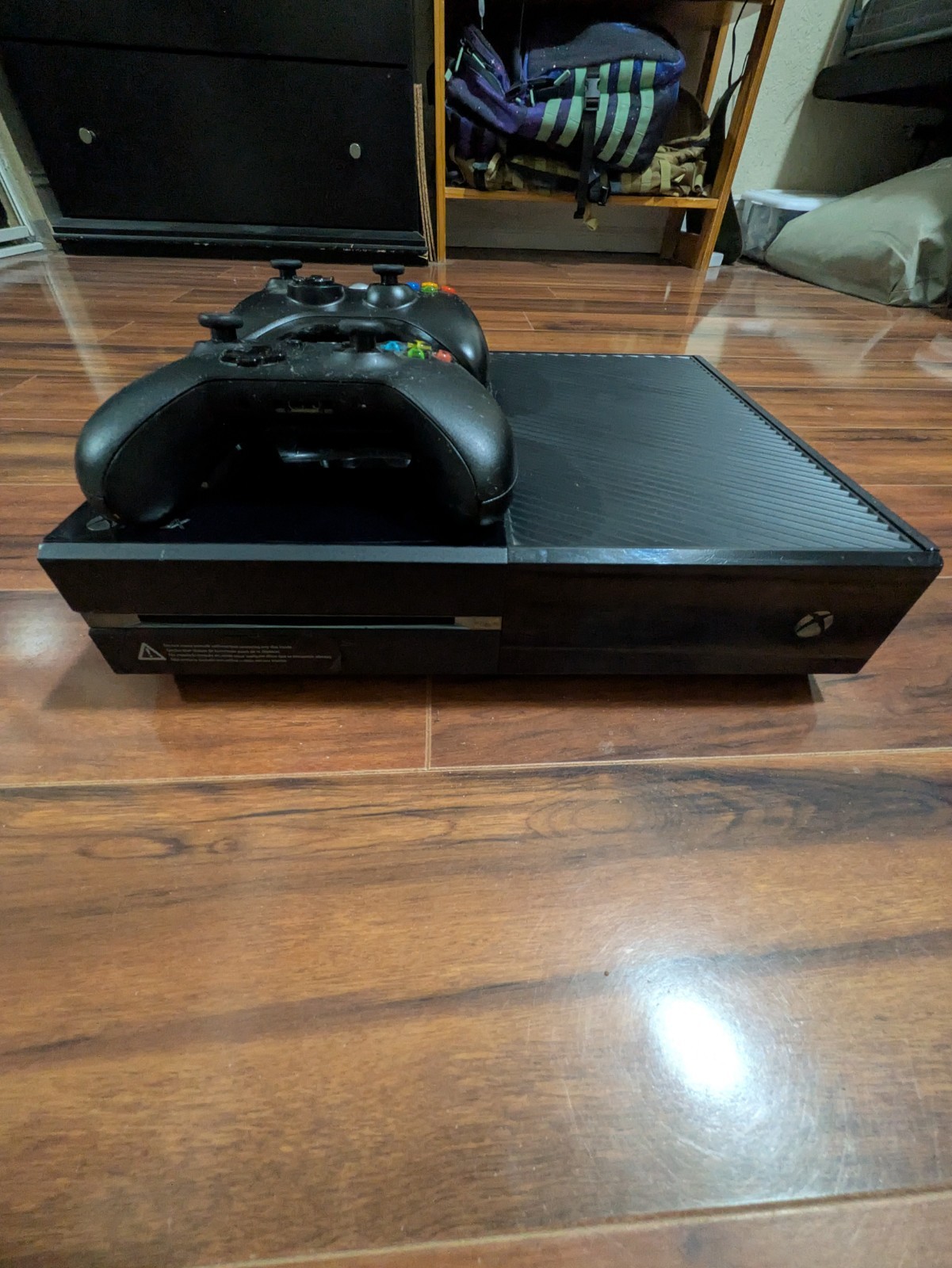 Microsoft Xbox One 500GB Console – Black With 2 Controllers And Power Cable
