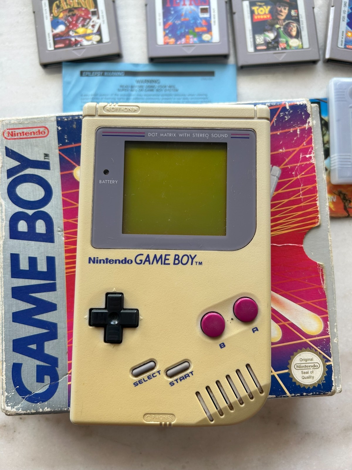 Nintendo Game Boy System DMG-01 Swedish in BOX with 13 Games Tetris