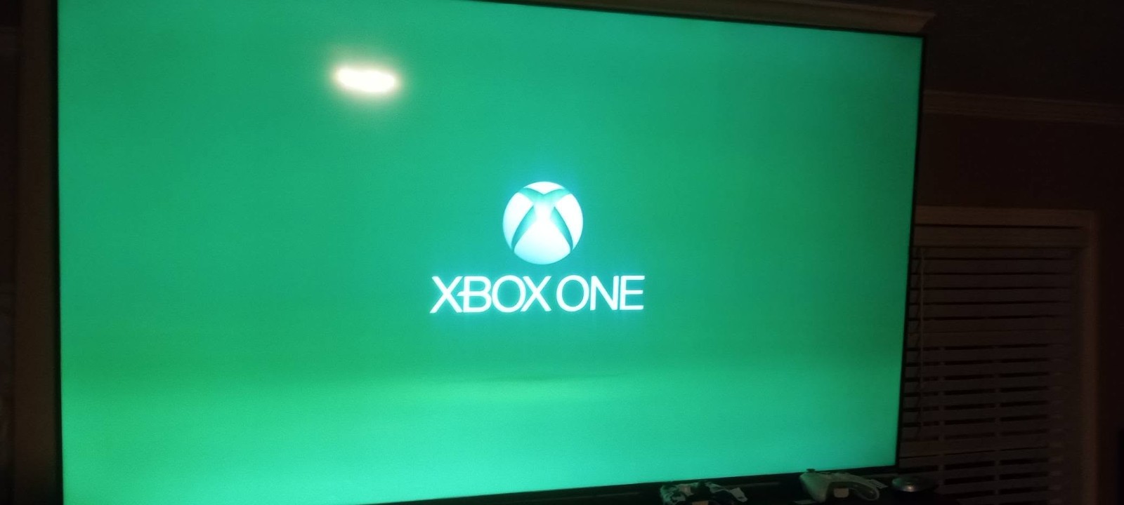 Microsoft Xbox One 1TB Console Halo 5: Guardians Special Edition tested