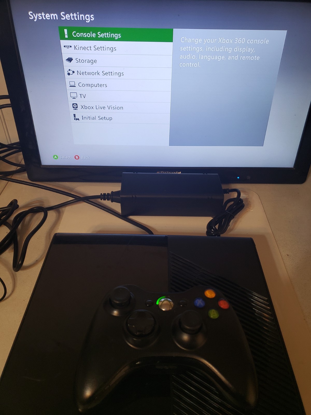 Xbox 360 E Console Model 1538 4GB – Bundle: Controller, Power Supply, Game