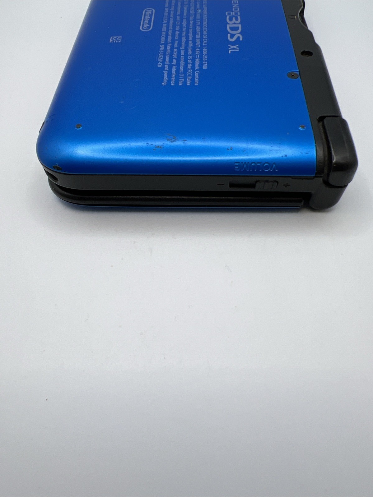 Nintendo 3DS XL Blue Black Handheld Console 2011 Works Charger, Games, NO STYLUS