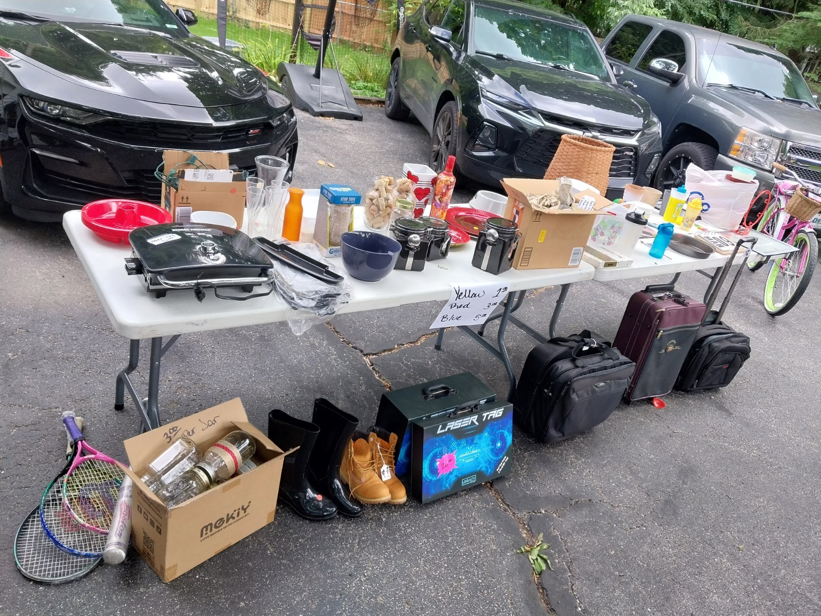 yard sale 8901 black hawk ln indana u.s.a
