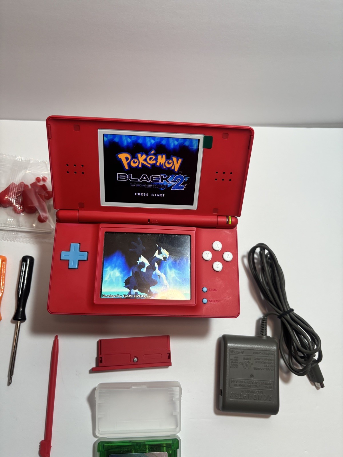 Nintendo DS Lite Pokedex With Charger and emerald