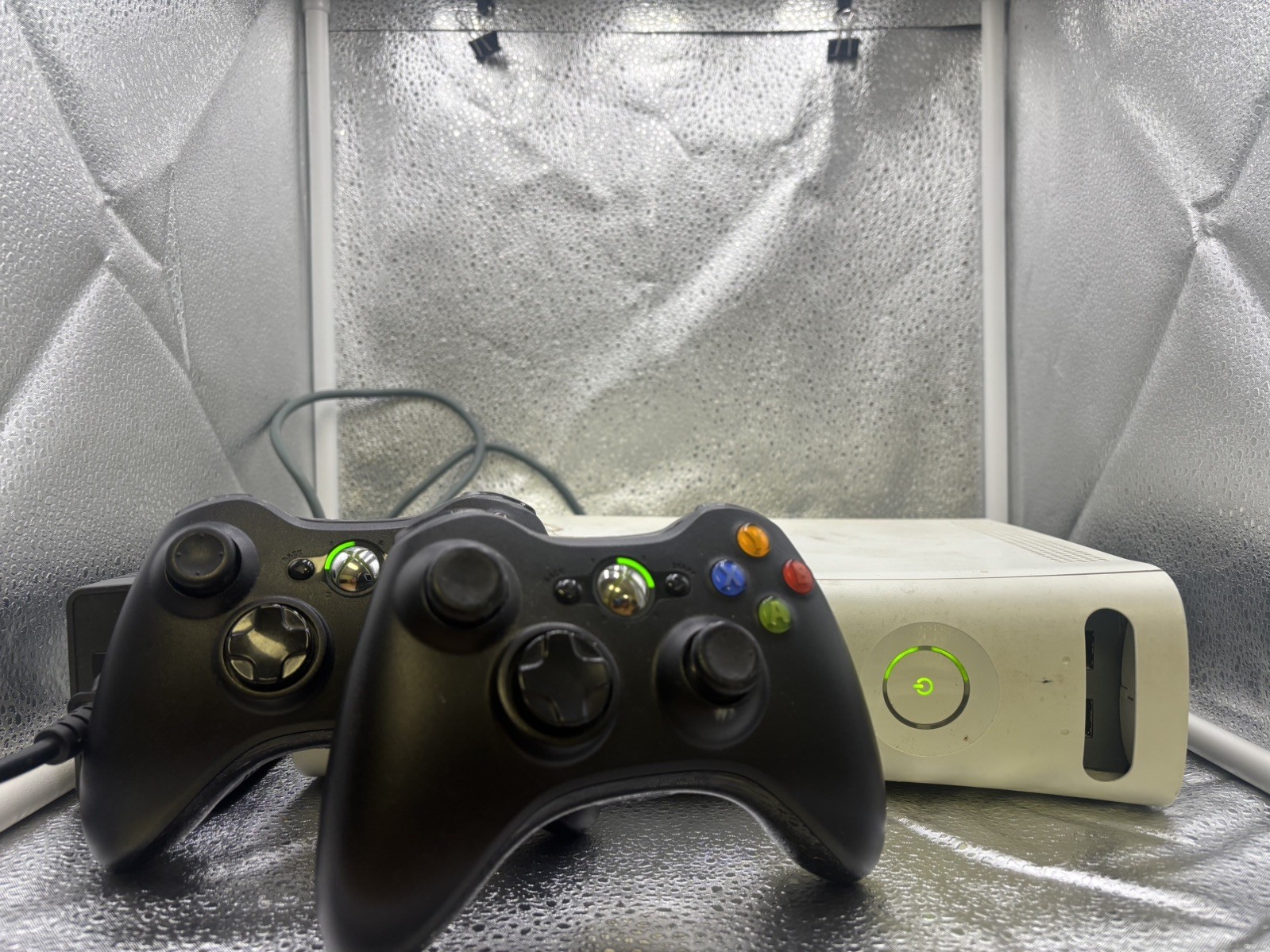 Xbox 360 l 60GB Console Bundle w Games + Controllers+ component HD AV cable
