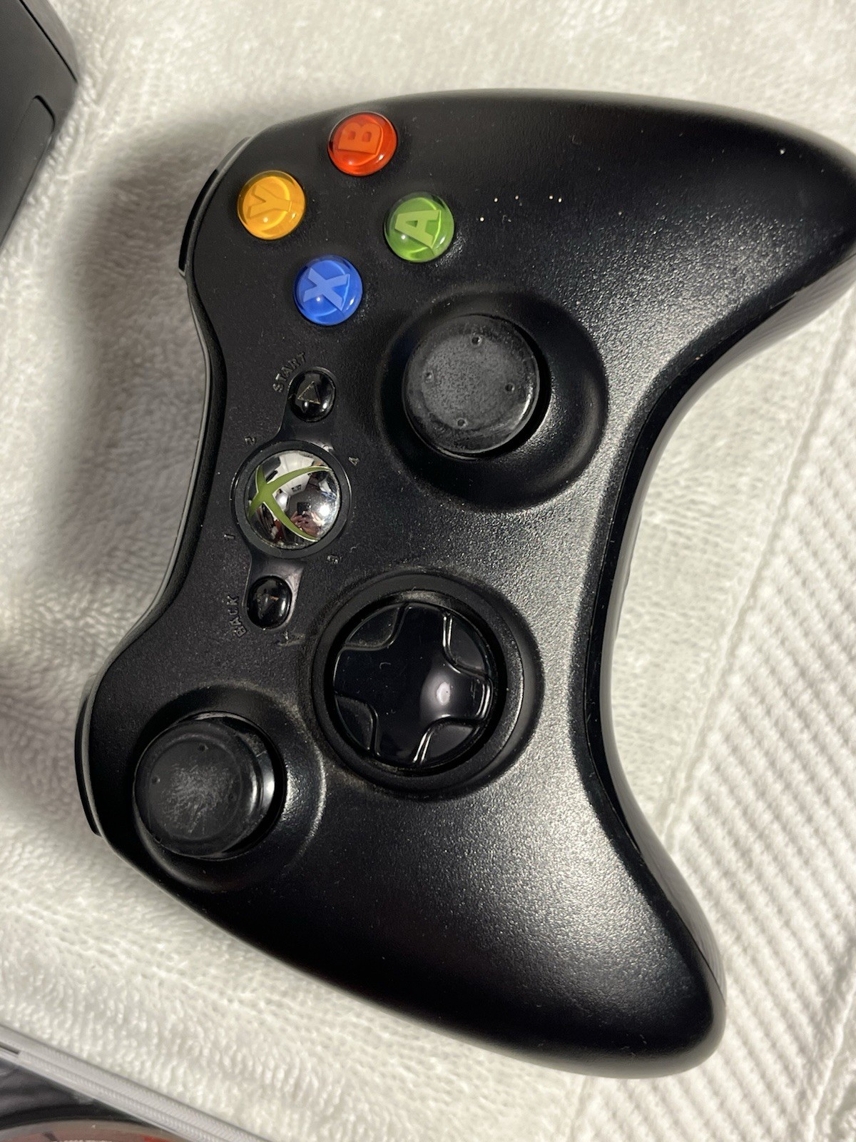 Microsoft Xbox 360 S 4GB Black Console with Kinect and 9 Games. No Hard Drive