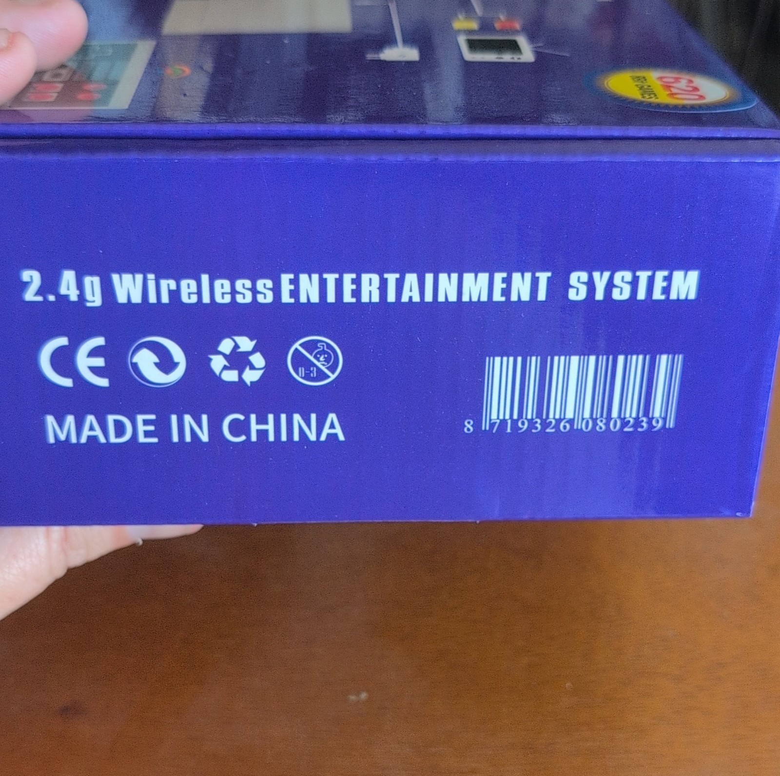2.4g Wireless Entertainment System Wireless Gamepad AV Out Console 620 Games