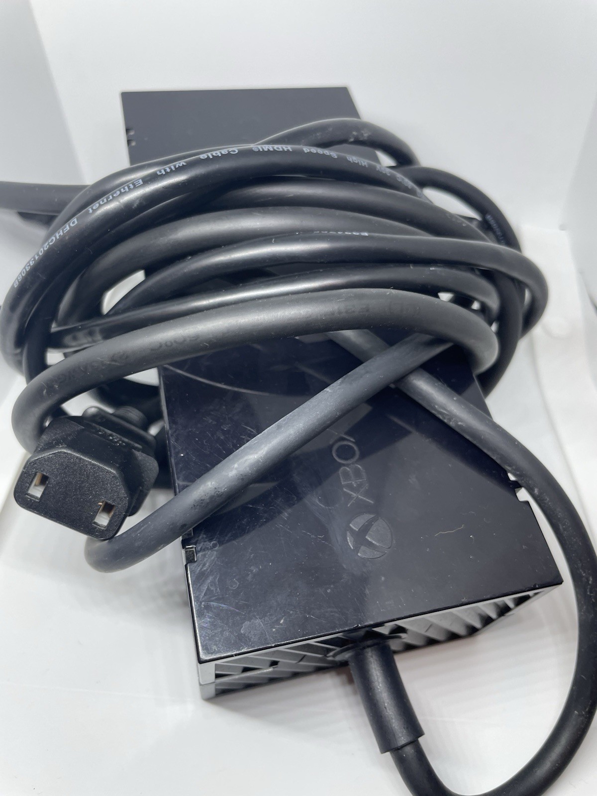 Xbox One Black Console, 2 controllers Charging Station And Battery Packs Works