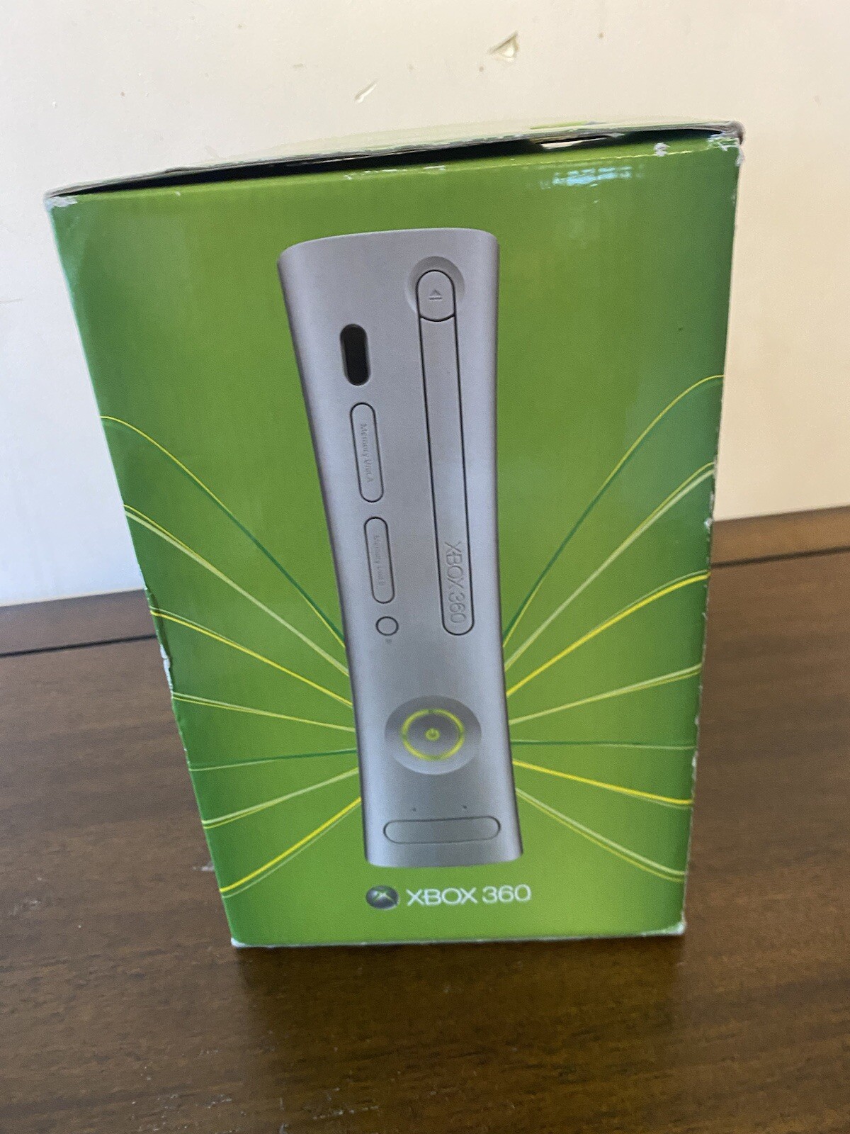 Xbox 360 Arcade Console 256 Mb + Xbox 360 Controller Does Not Read Games. In Box