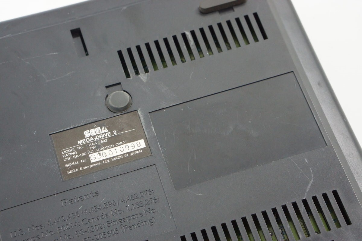 MEGA DRIVE 2 Console «System Only» HAA-2502 Tested JAPAN Game A20031301