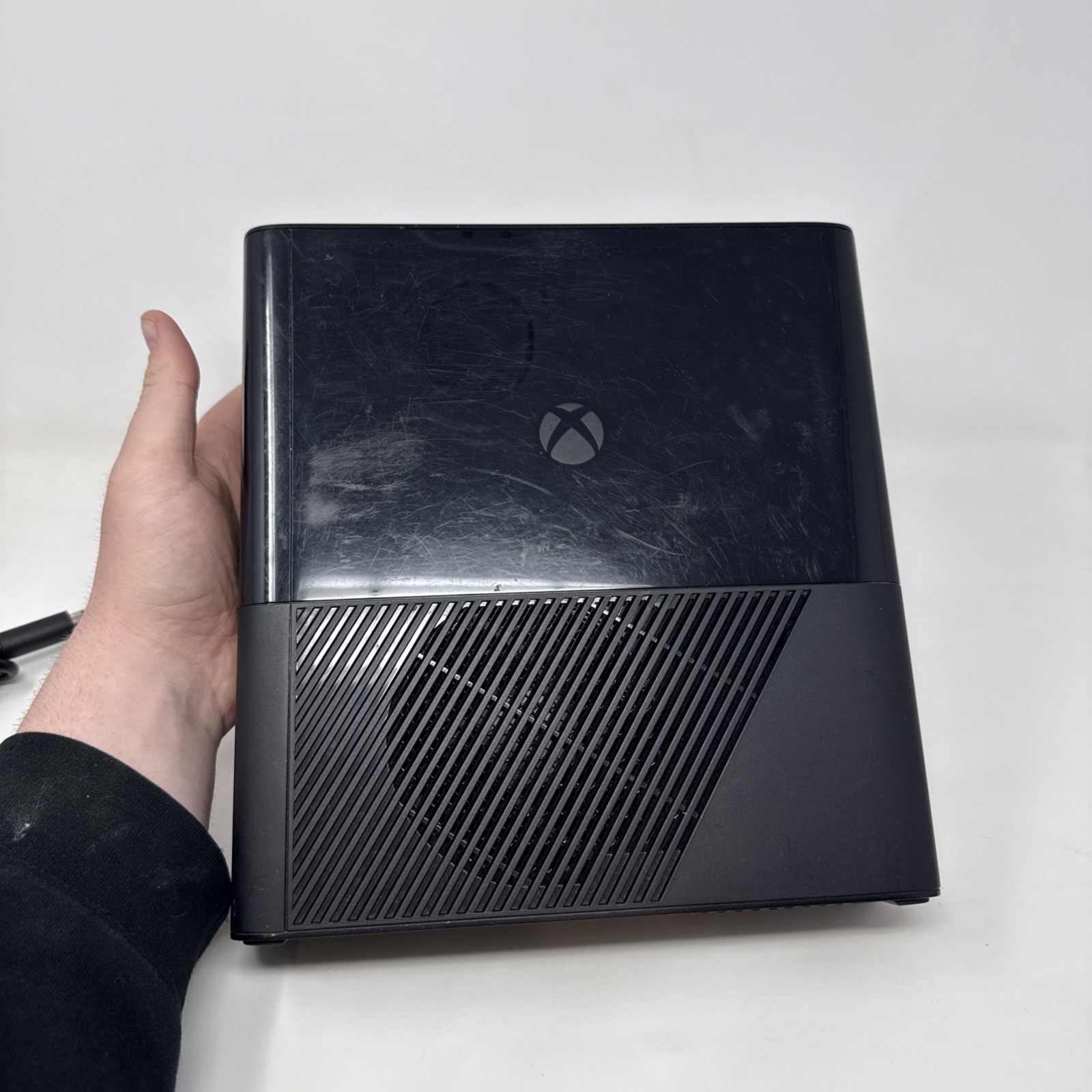 Microsoft Xbox 360 E Slim Console Bundle 320GB HD. Tested & Working!!