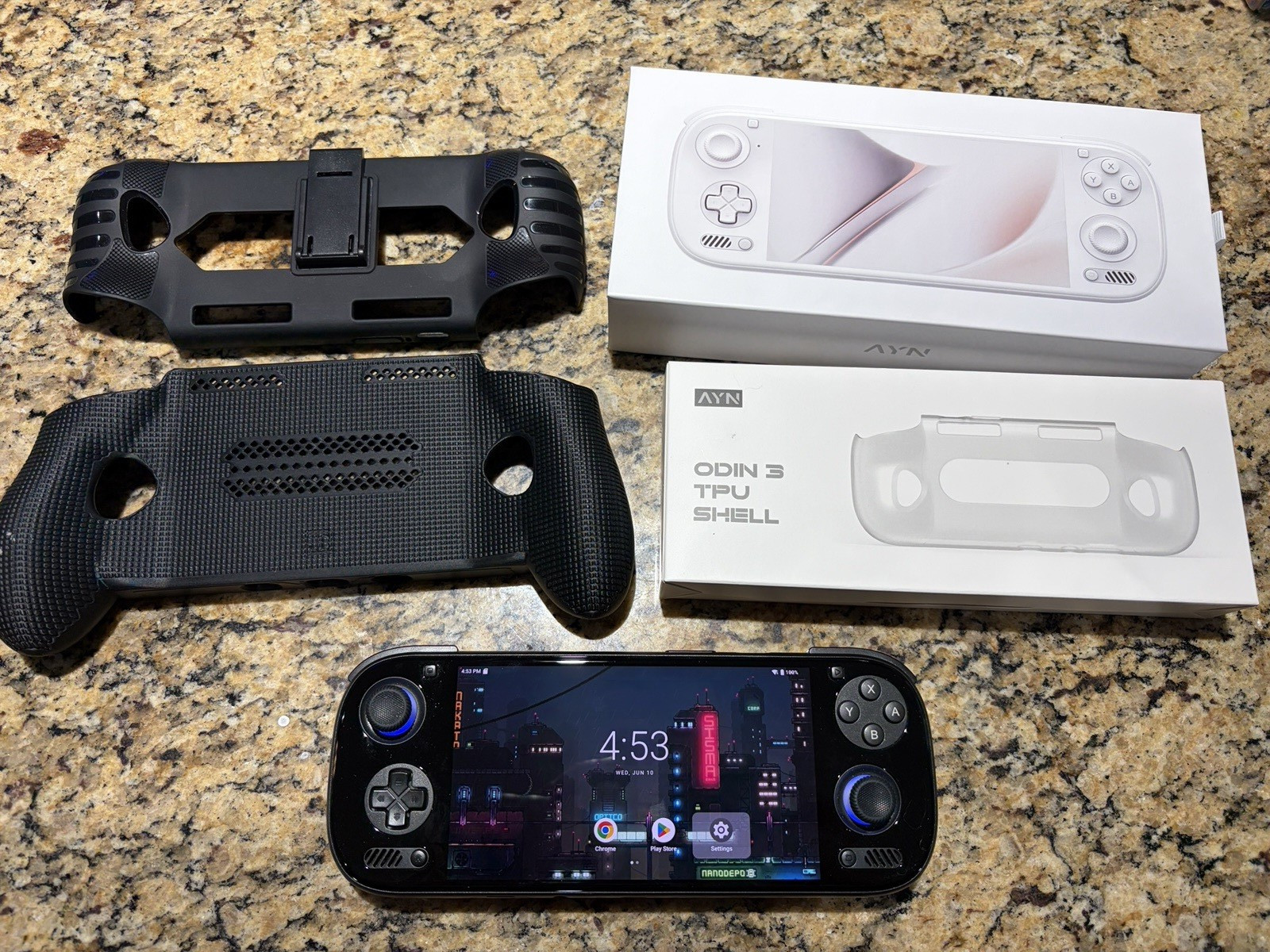 AYN Odin 3 Pro 12GB Ram 256GB Black Handheld System Game Console