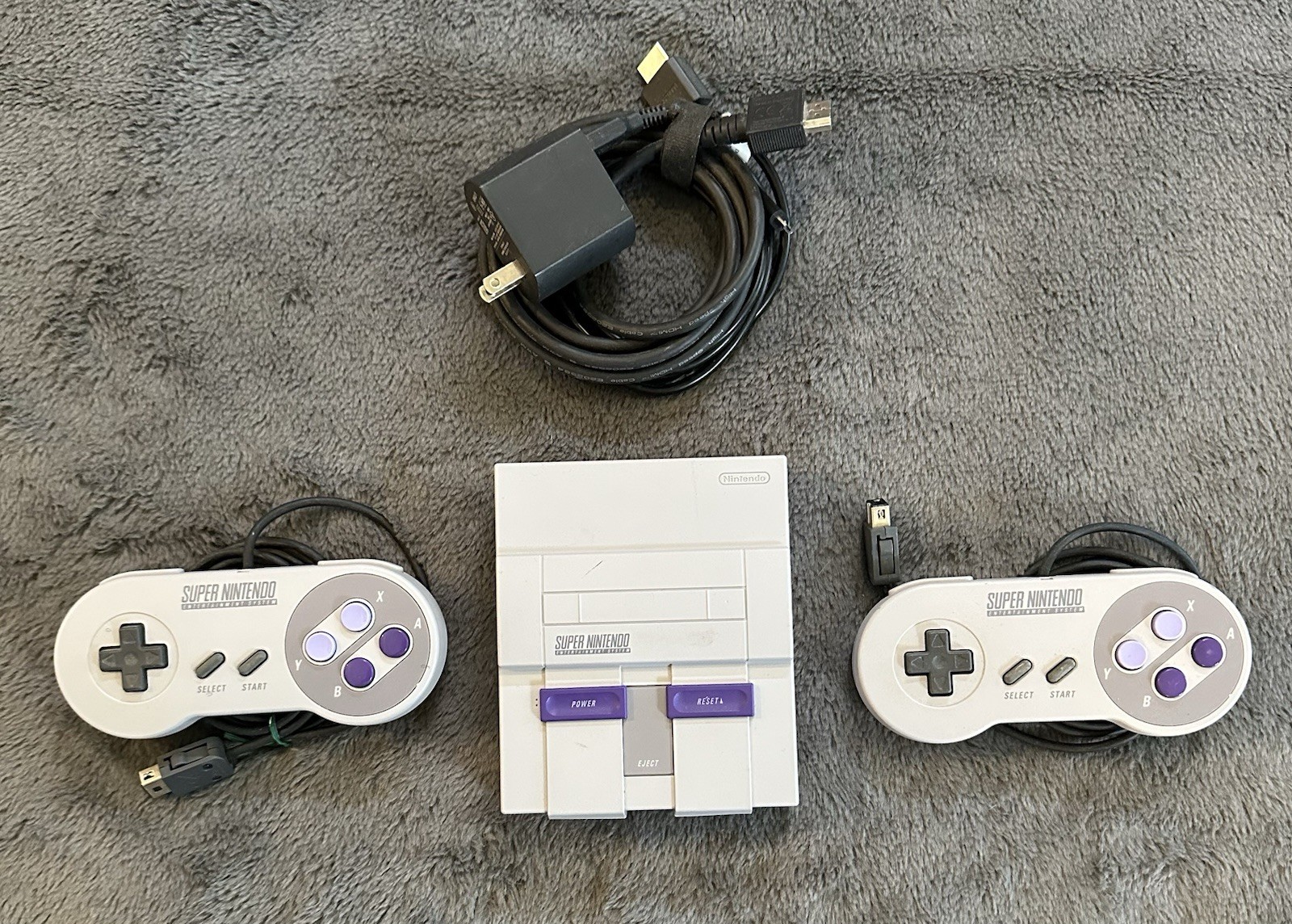 Super Nintendo SNES Classic Mini Console OEM Authentic CLV-201 2 Controllers