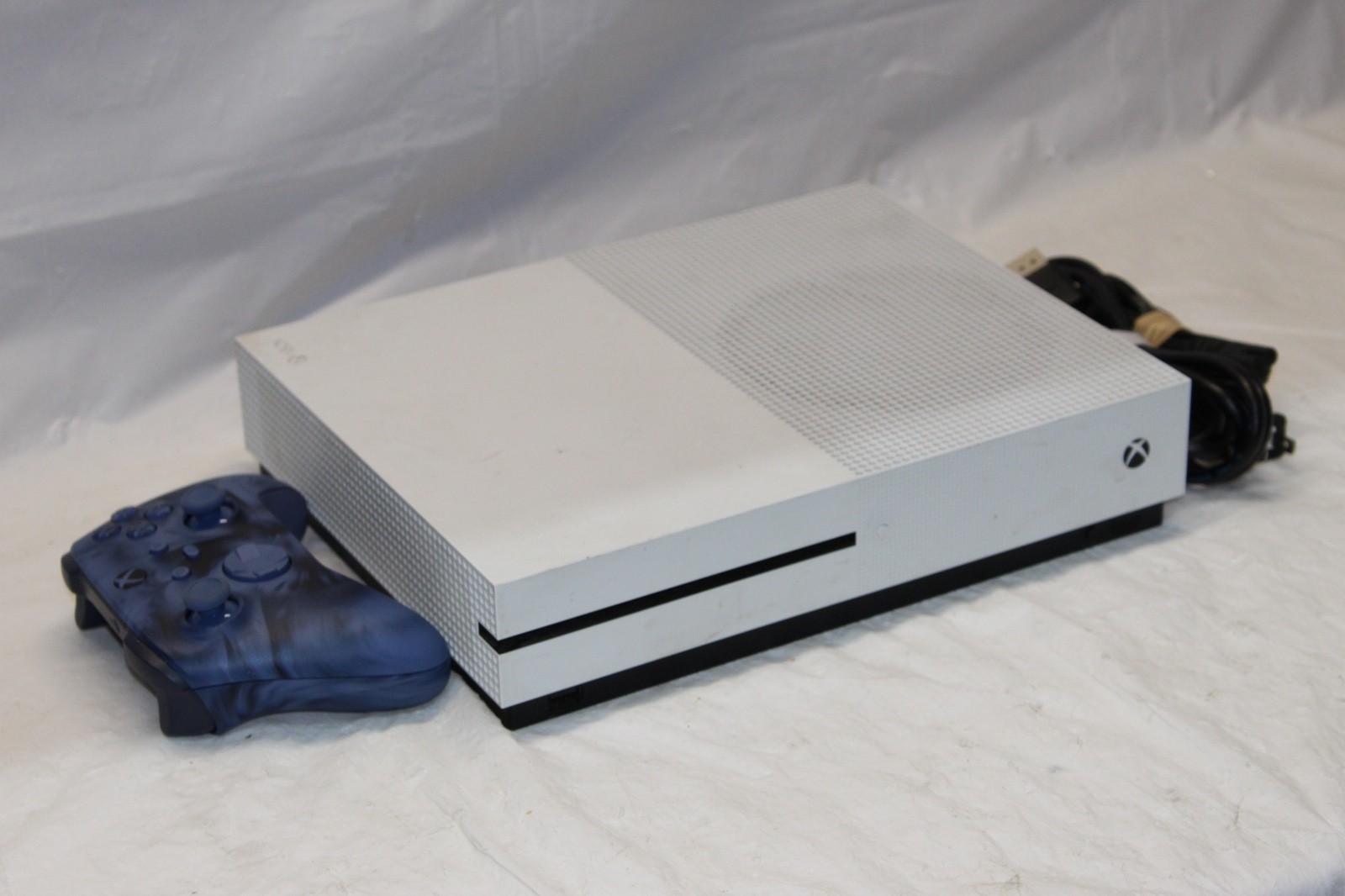 Microsoft Xbox One S White Console W/Controller and Cables RS