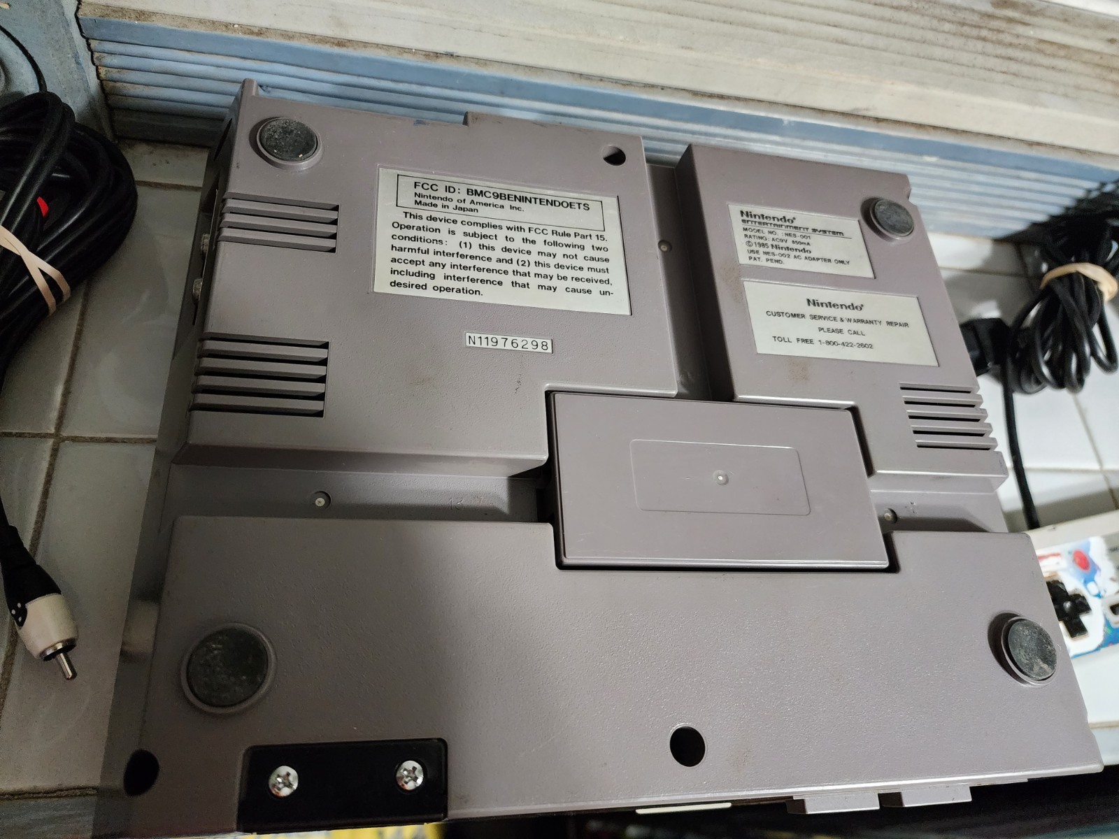Nintendo NES Console with two controllers and hookups New 72 pin