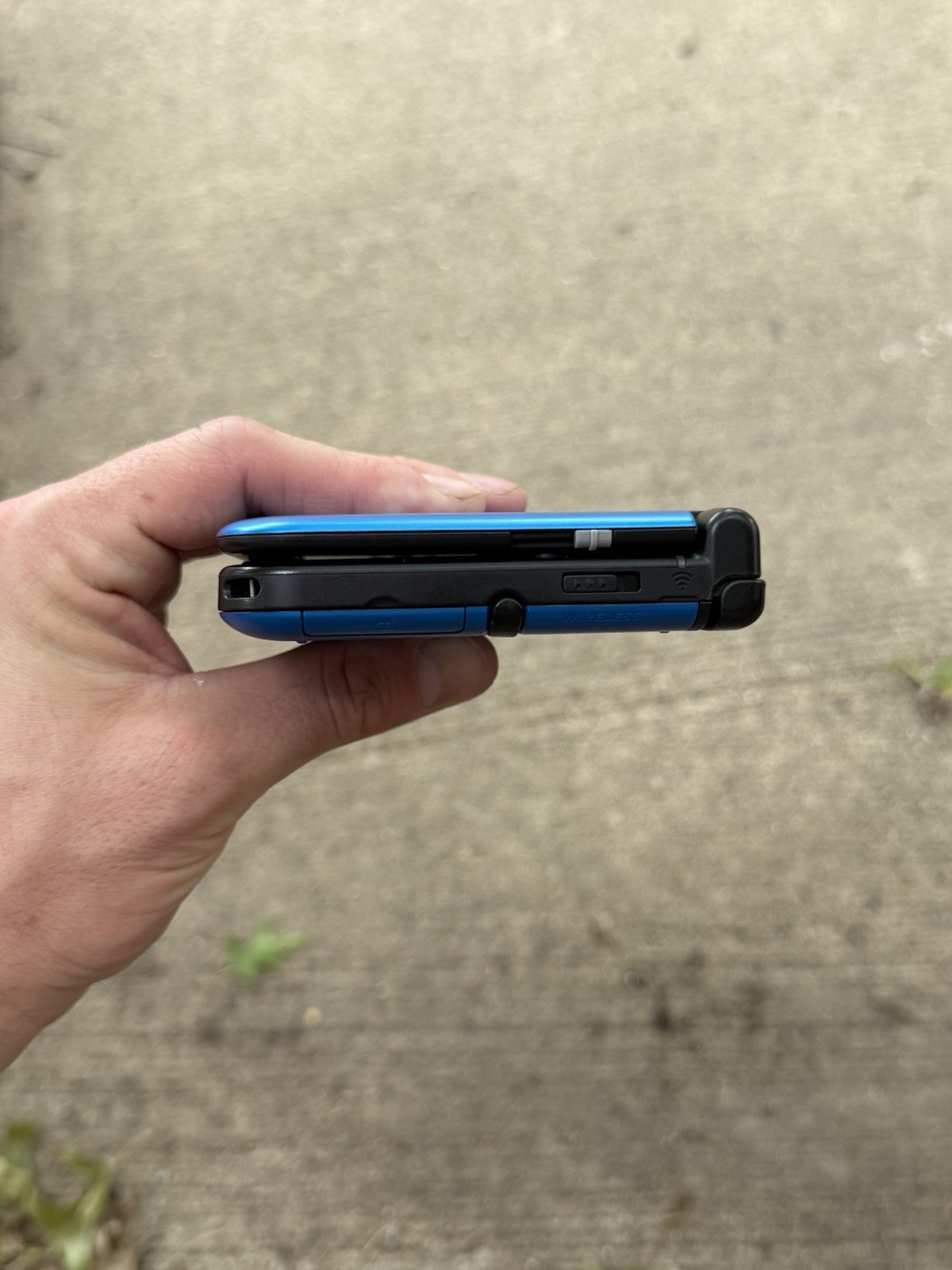 Nintendo 3DS XL Blue/Black Handheld Console Complete – MINT Condition