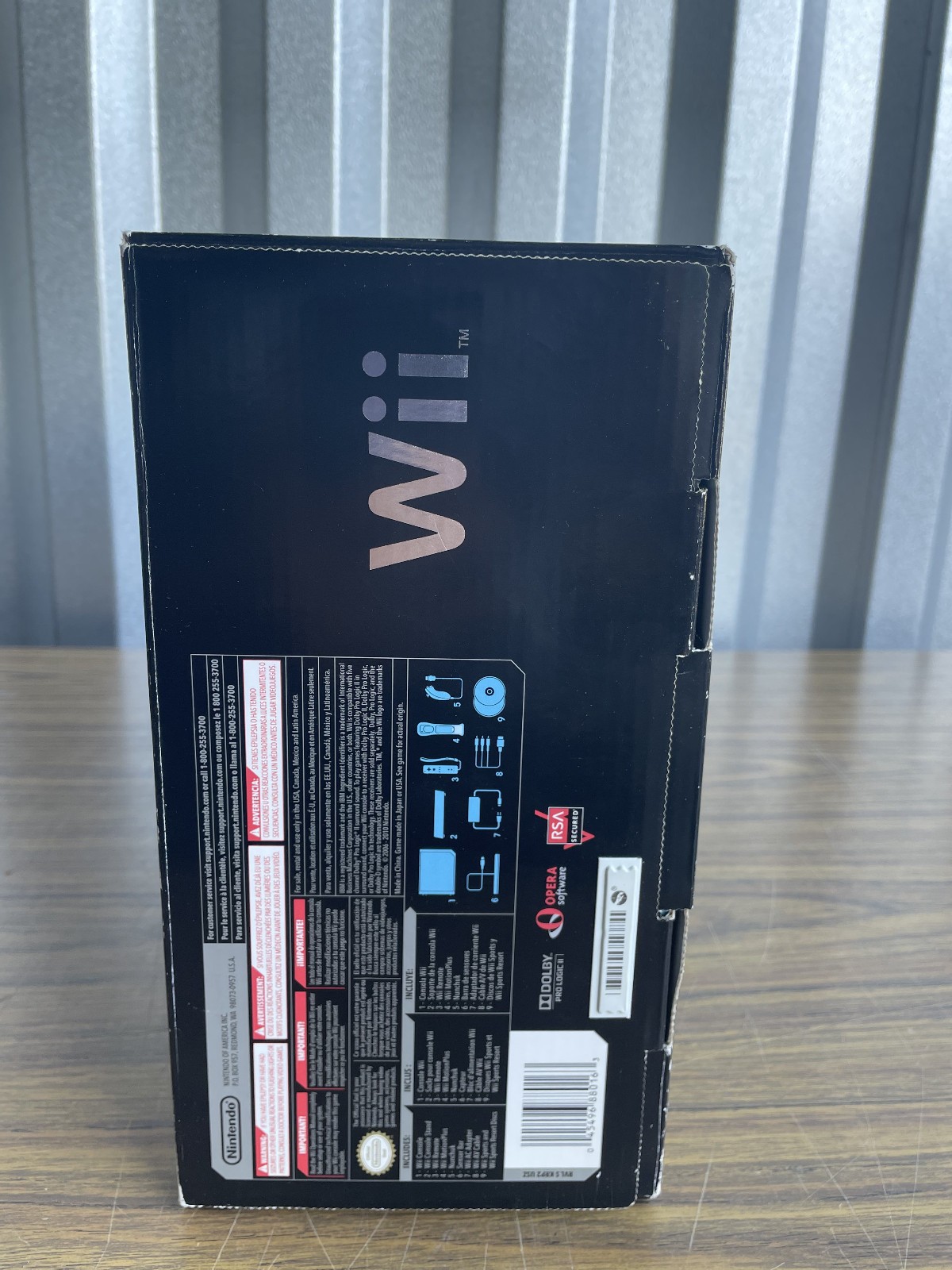 Nintendo Wii Black Console RVL-001 Wii Sports + Resorts Bundle Complete In Box