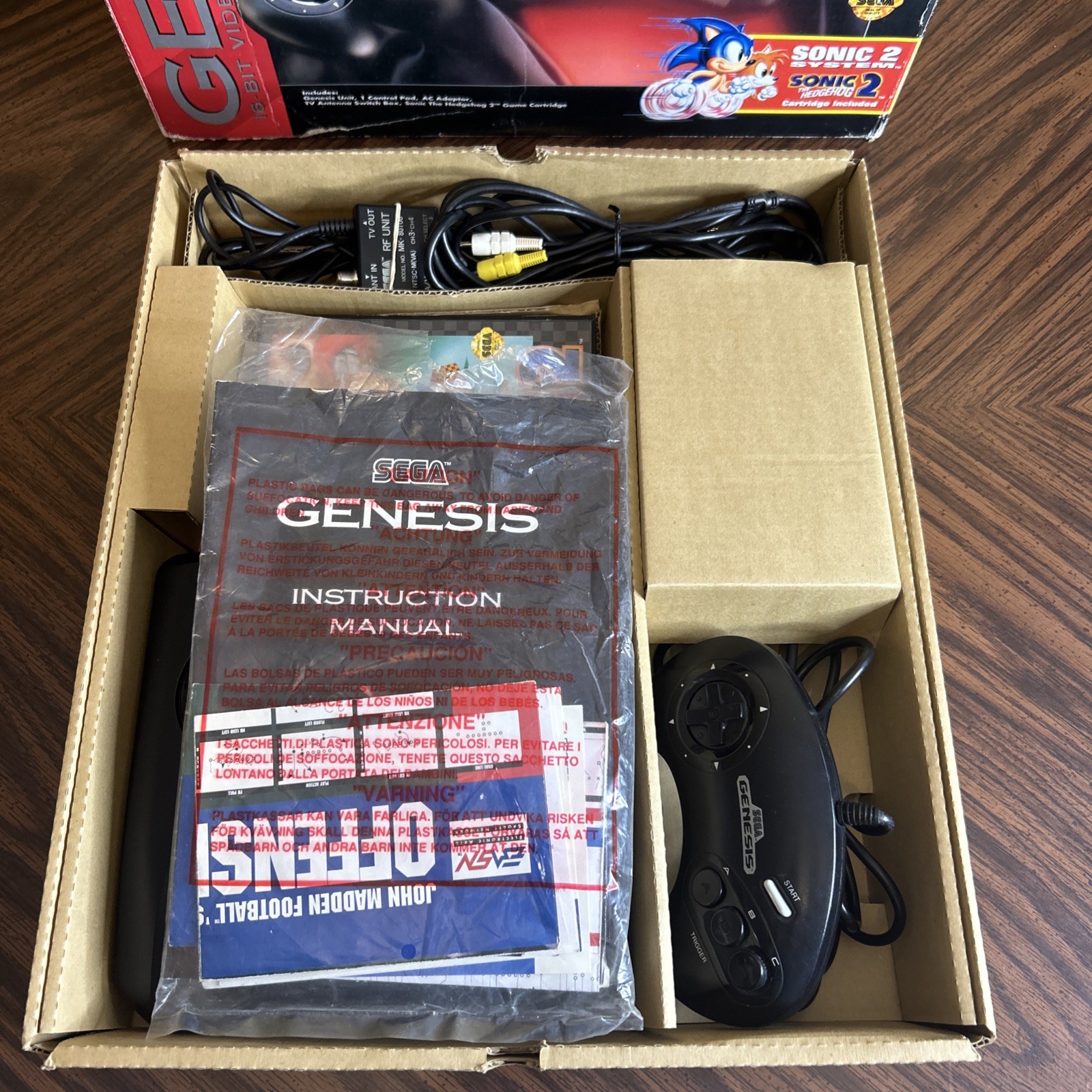 Sega Genesis Model 2 Console Complete in Box Sonic 2 Bundle Manual Reg Card Post