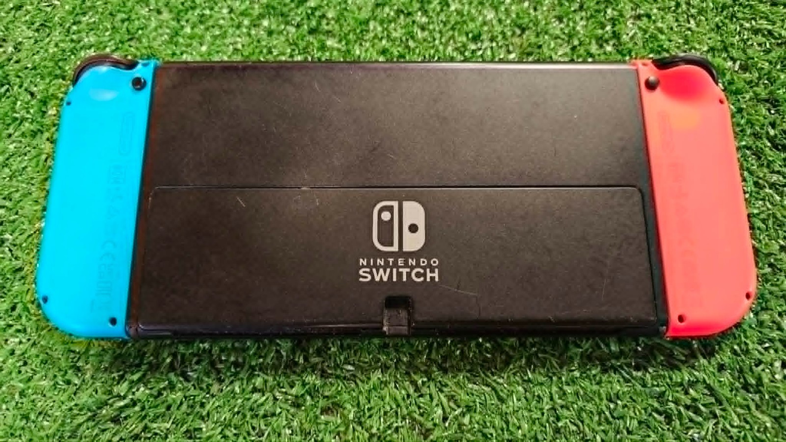 Nintendo Switch OLED 64GB Console Bundle (1 Set Of Joycons, 1 Game, Dock, Case)