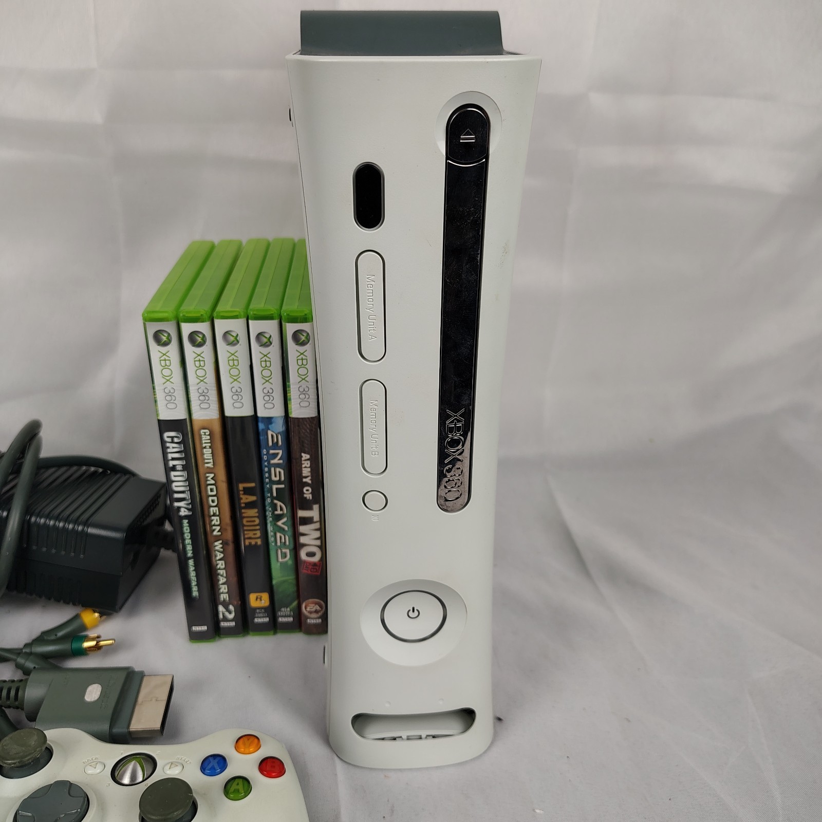 Xbox 360 Console Bundle White 12gb Games Controller Cords