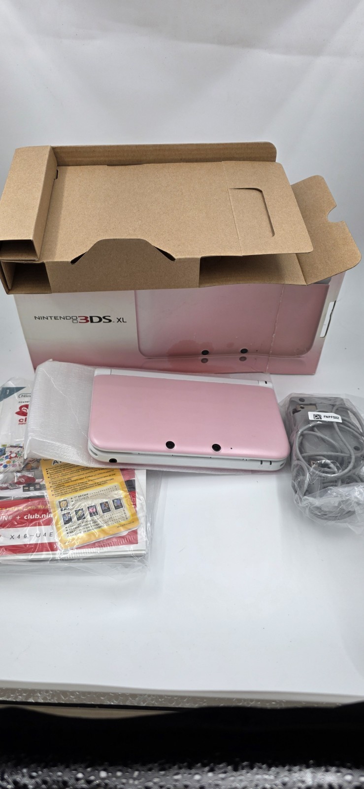 Nintendo 3DS XL Launch Edition White & Pink Handheld System in Box +AR Cards