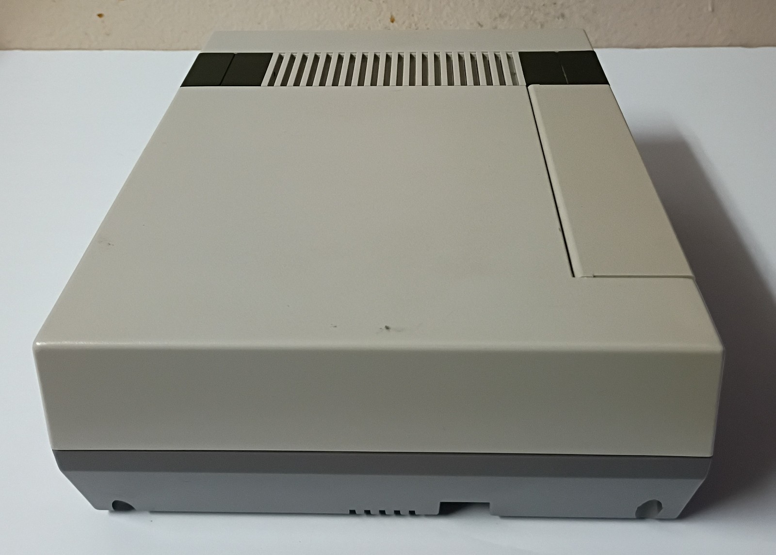 Nintendo NES with Control AV Cable power cord Ninja Turtles game, tested working