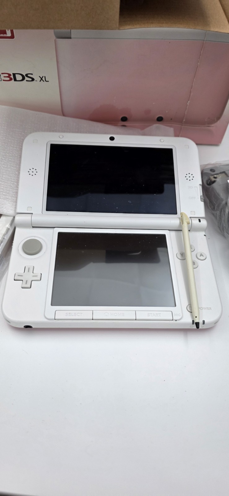 Nintendo 3DS XL Launch Edition White & Pink Handheld System in Box +AR Cards
