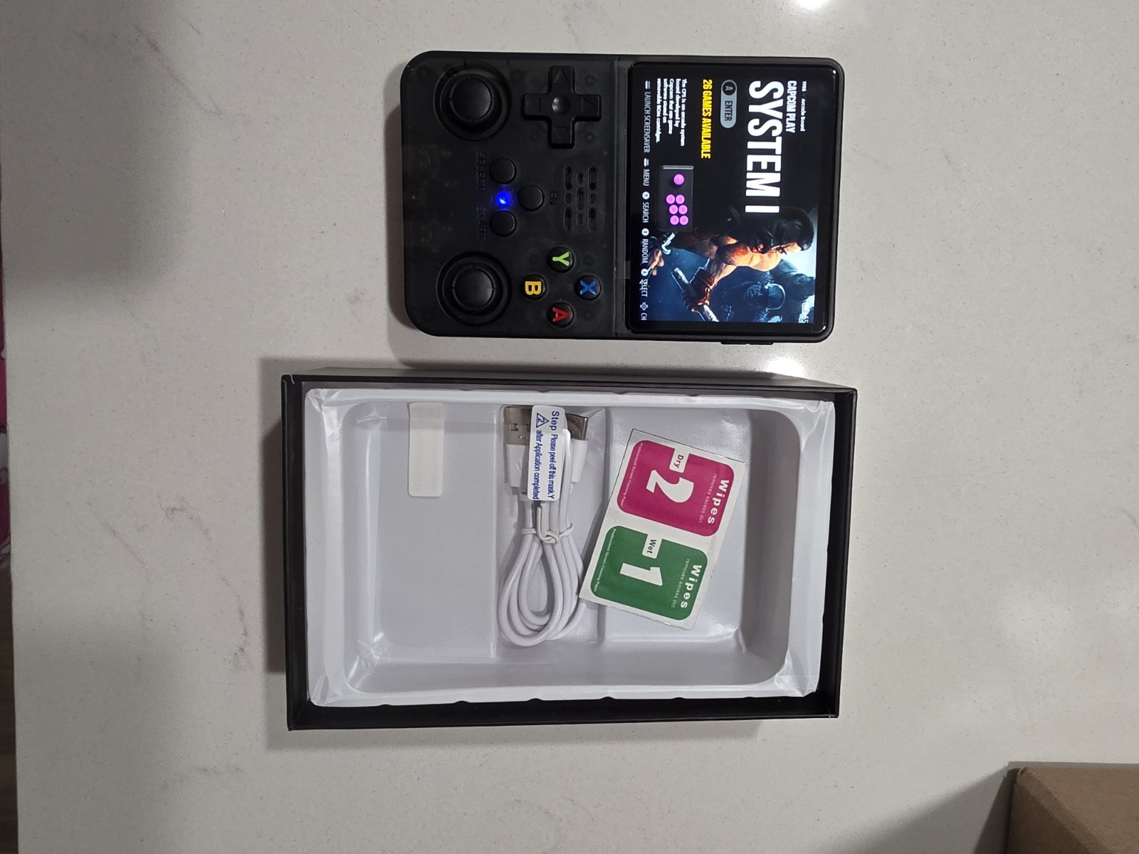 R36S R40S PRO Handheld Video Game Console 30000 Games 3.5 Inch Screen