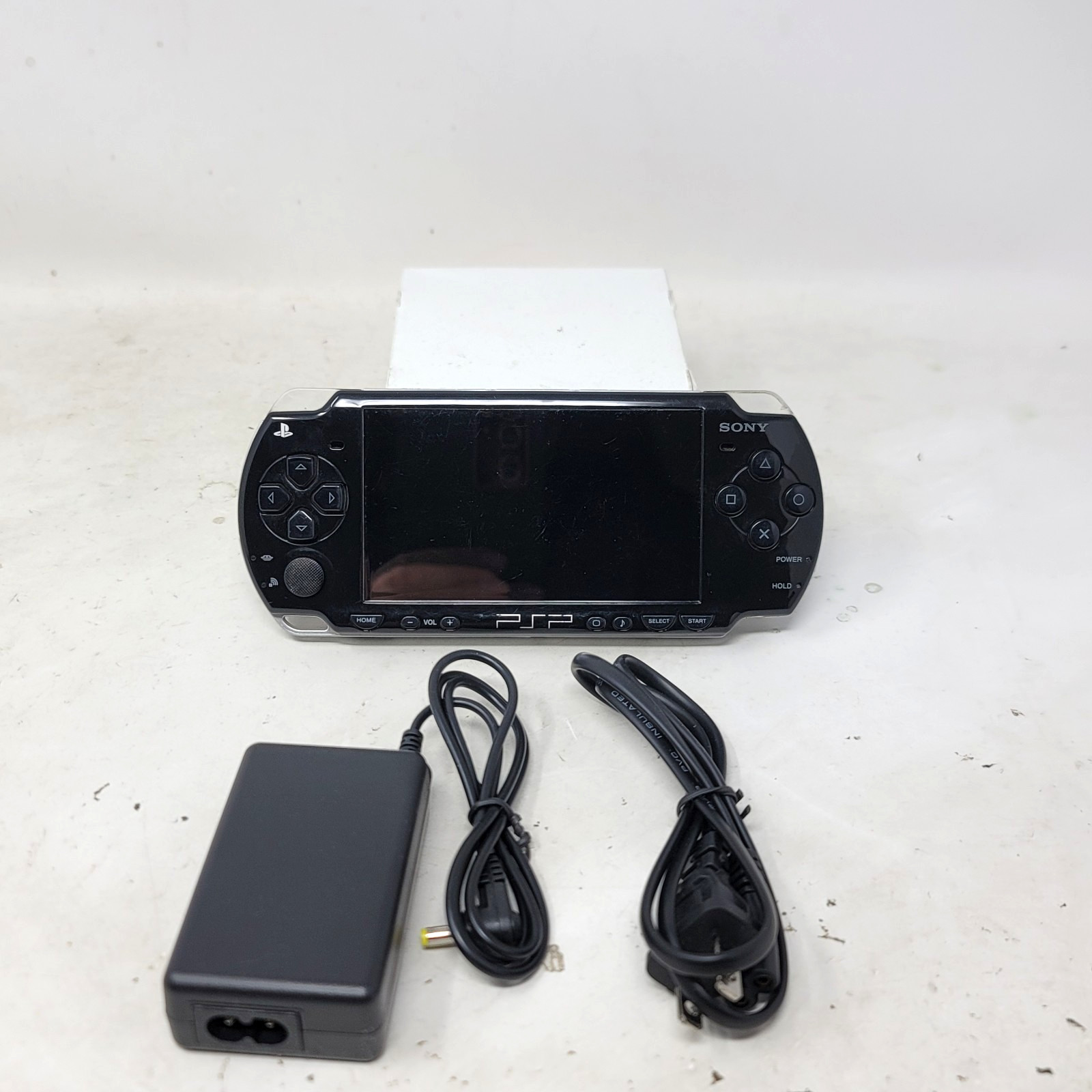 Sony PSP 2000 64MB Handheld Black W/ Charger & New Battery Tested Working